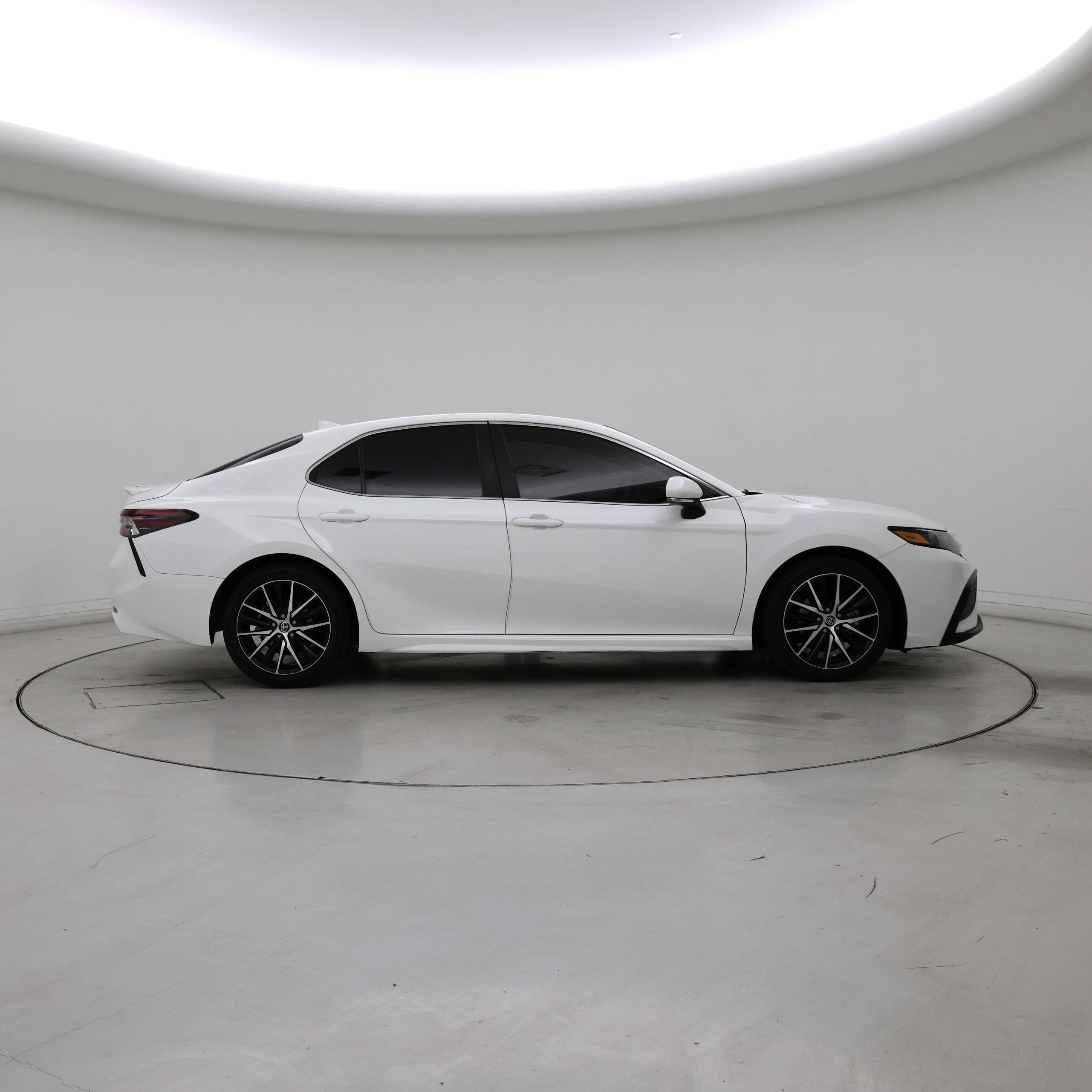 Thumbnail: 2023 Toyota Camry - 7