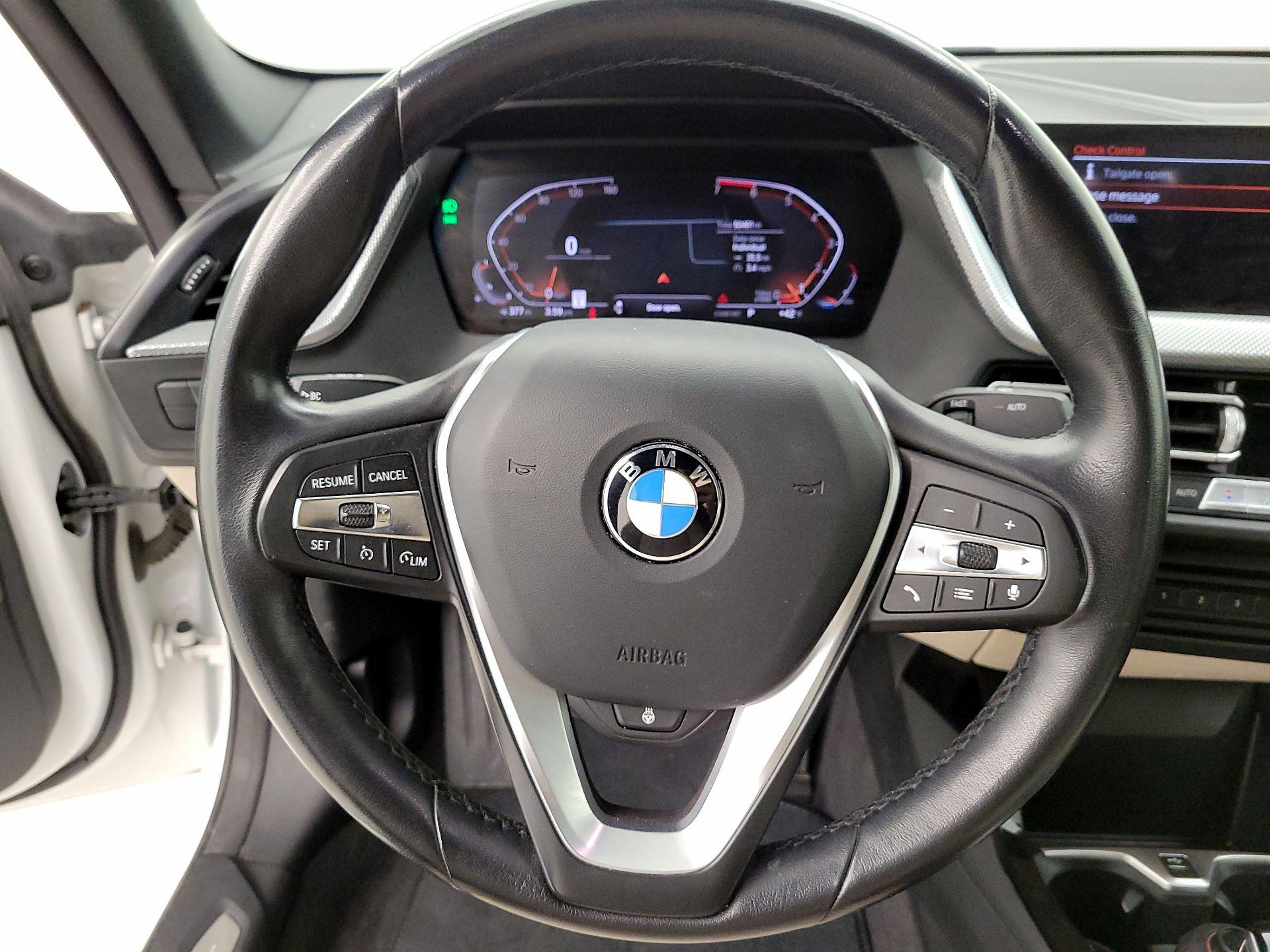 Thumbnail: 2022 BMW 2 Series - 10