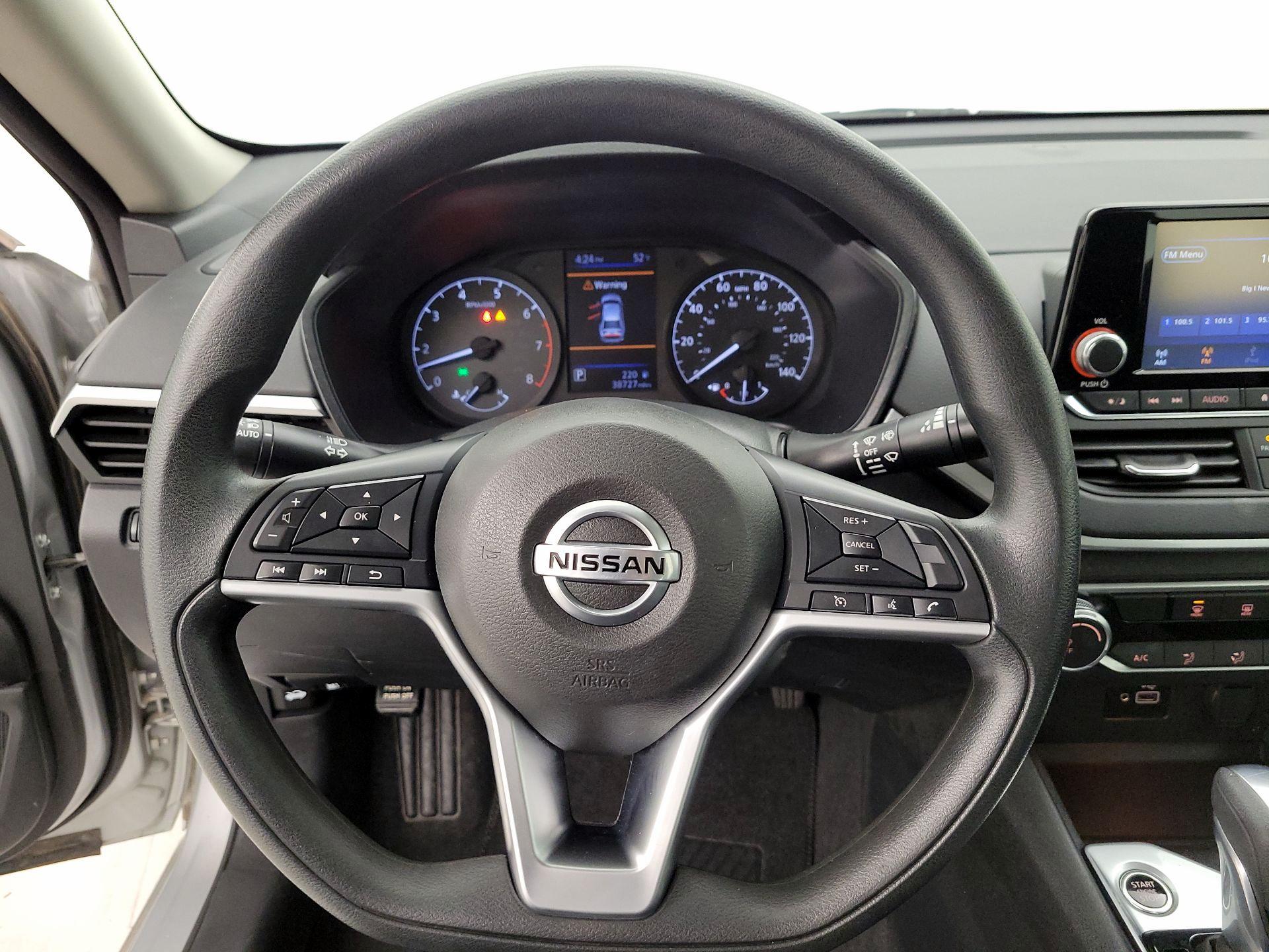 Thumbnail: 2021 Nissan Altima - 10