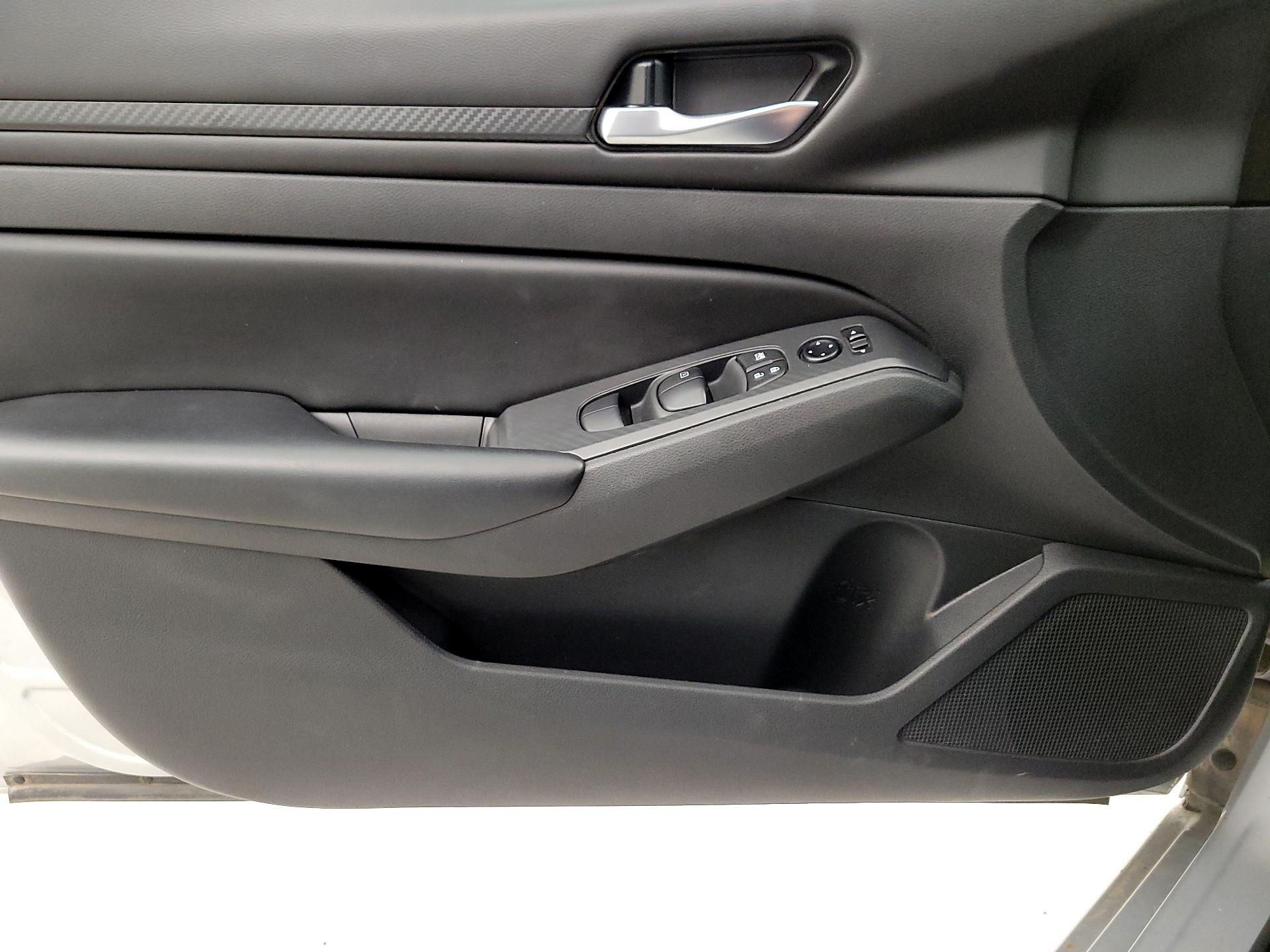 Thumbnail: 2021 Nissan Altima - 12