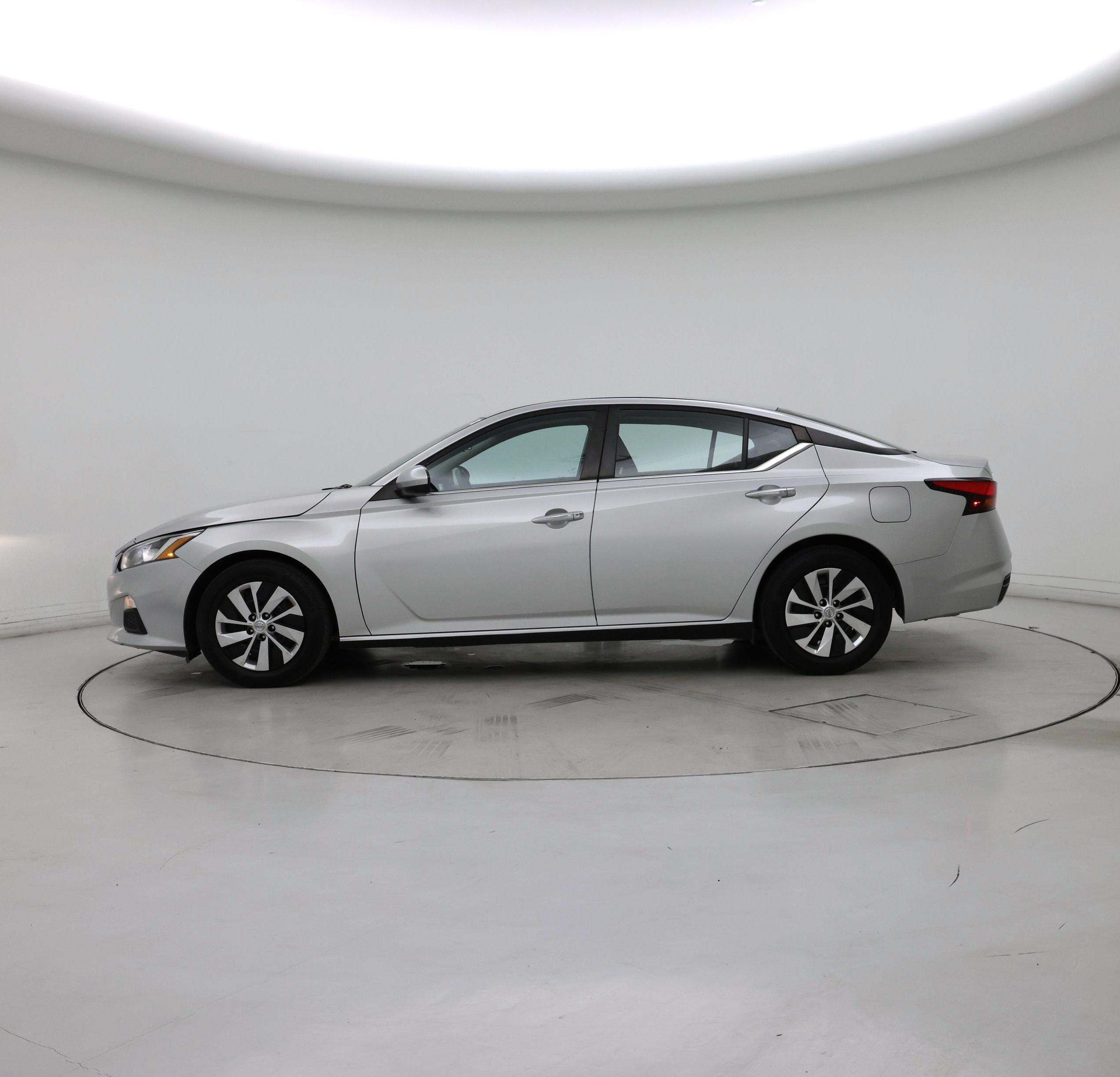 Thumbnail: 2021 Nissan Altima - 3