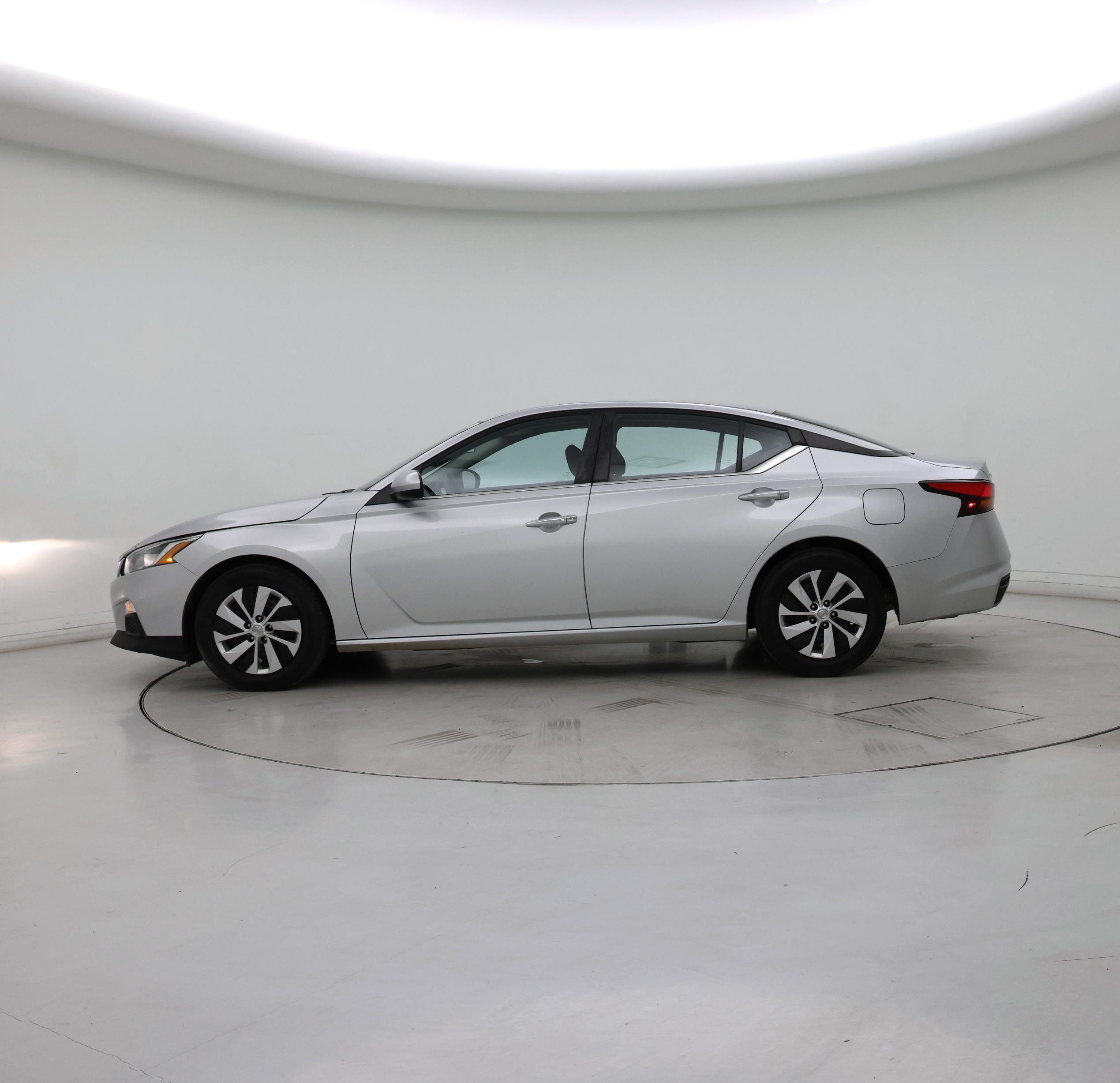 Thumbnail: 2021 Nissan Altima - 3