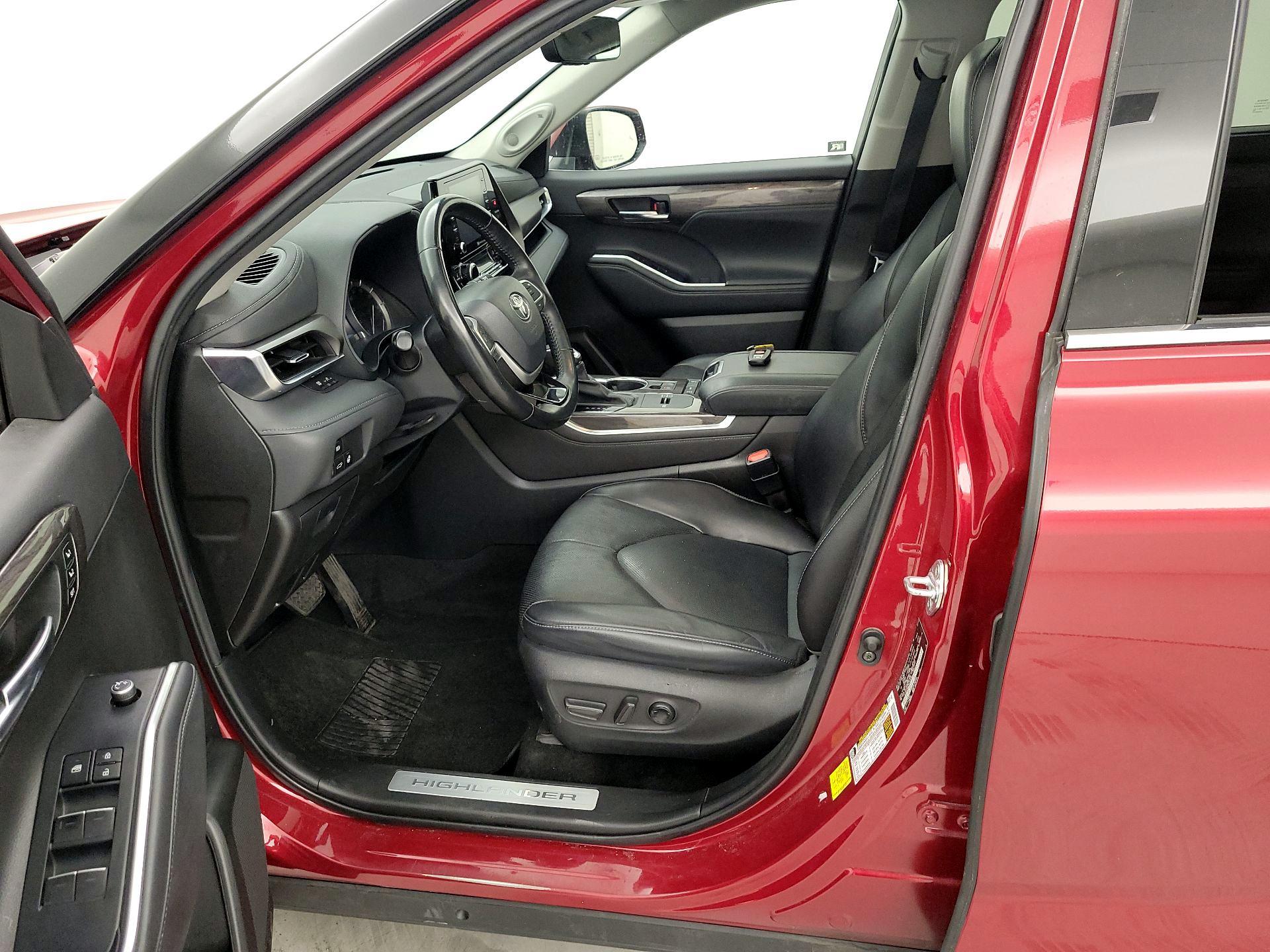 Thumbnail: 2022 Toyota Highlander - 11