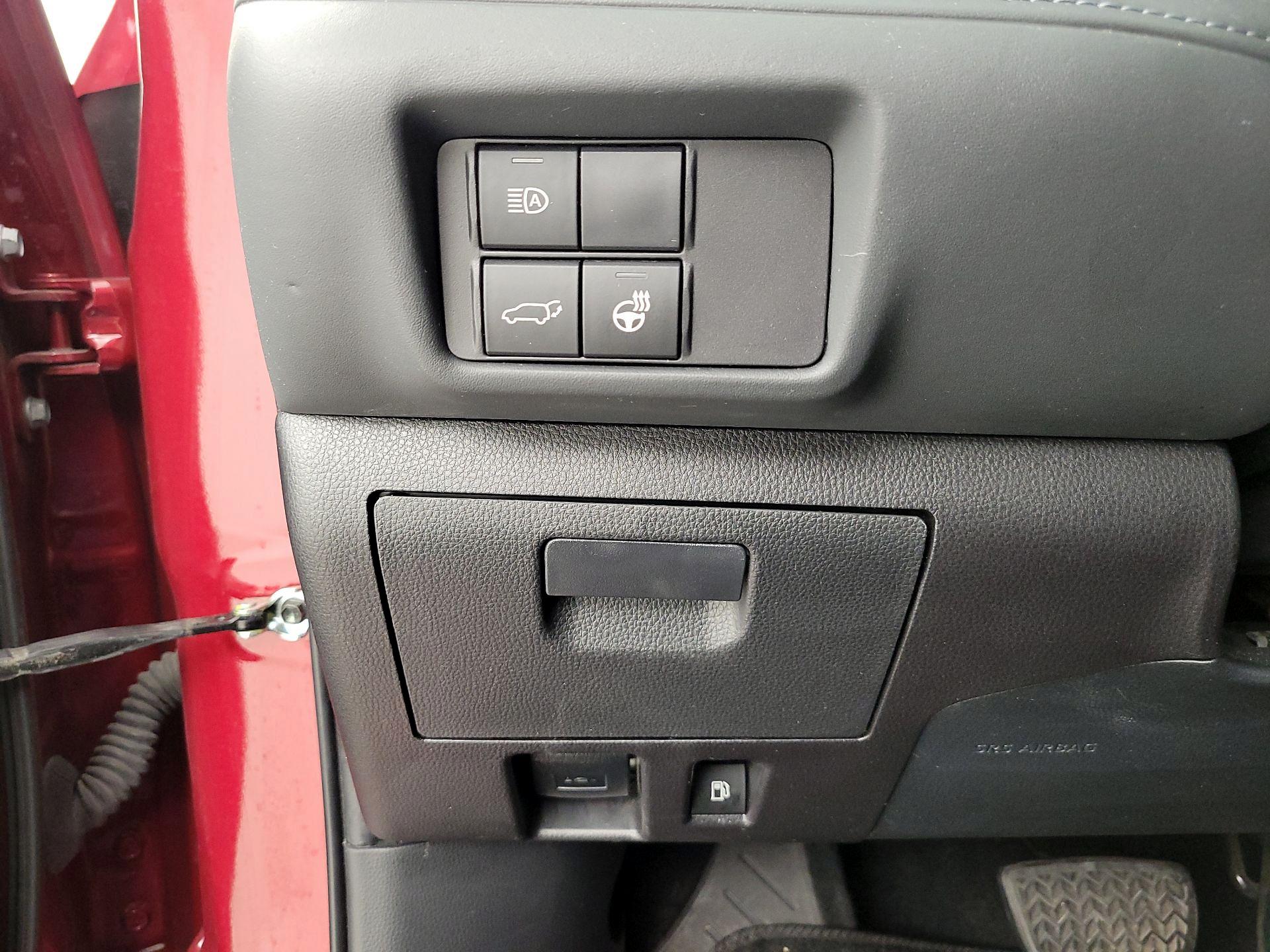 Thumbnail: 2022 Toyota Highlander - 13