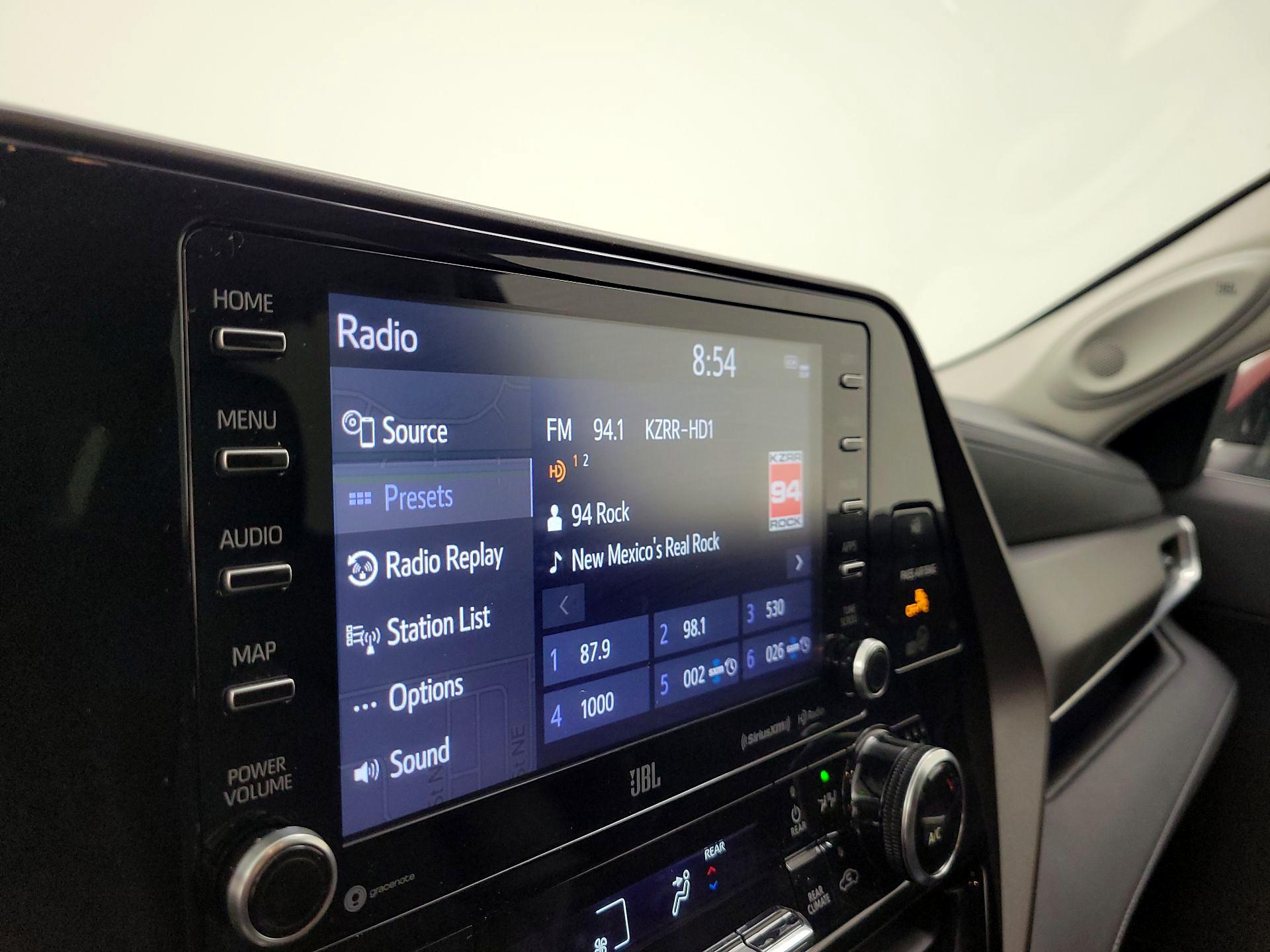 Thumbnail: 2022 Toyota Highlander - 16