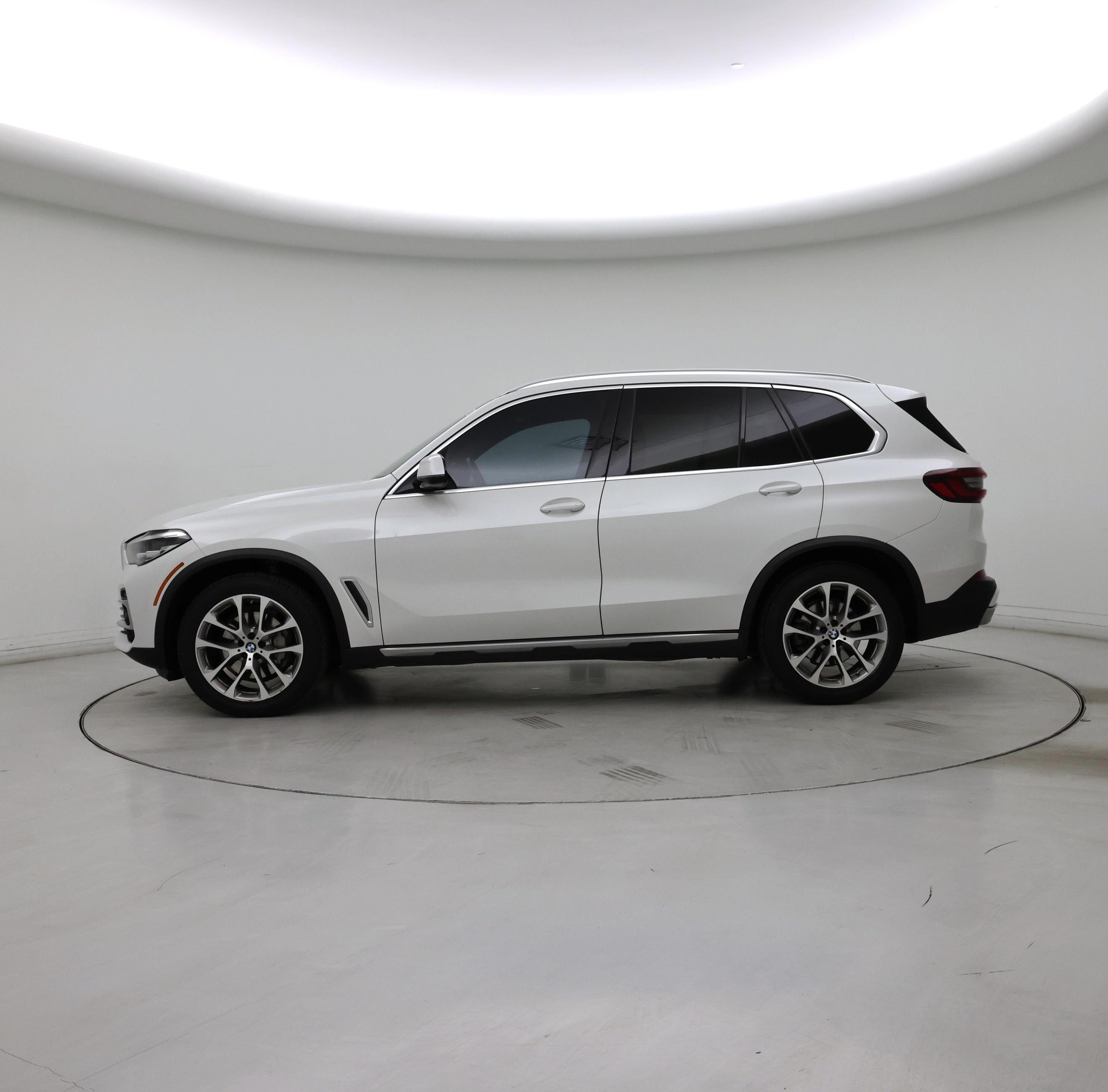 Thumbnail: 2022 BMW X5 - 3