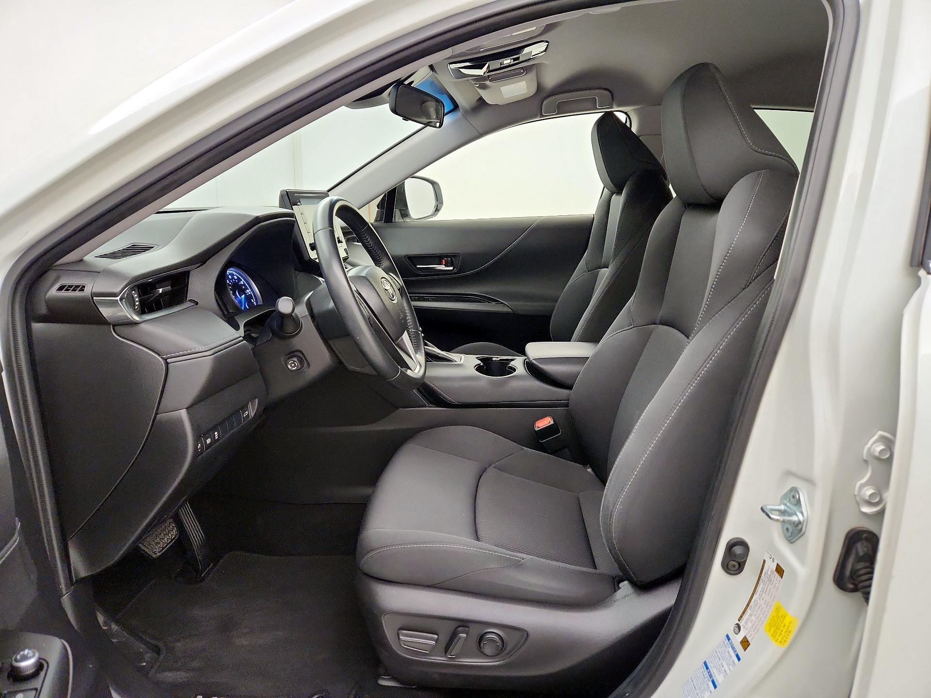 Thumbnail: 2021 Toyota Venza - 11