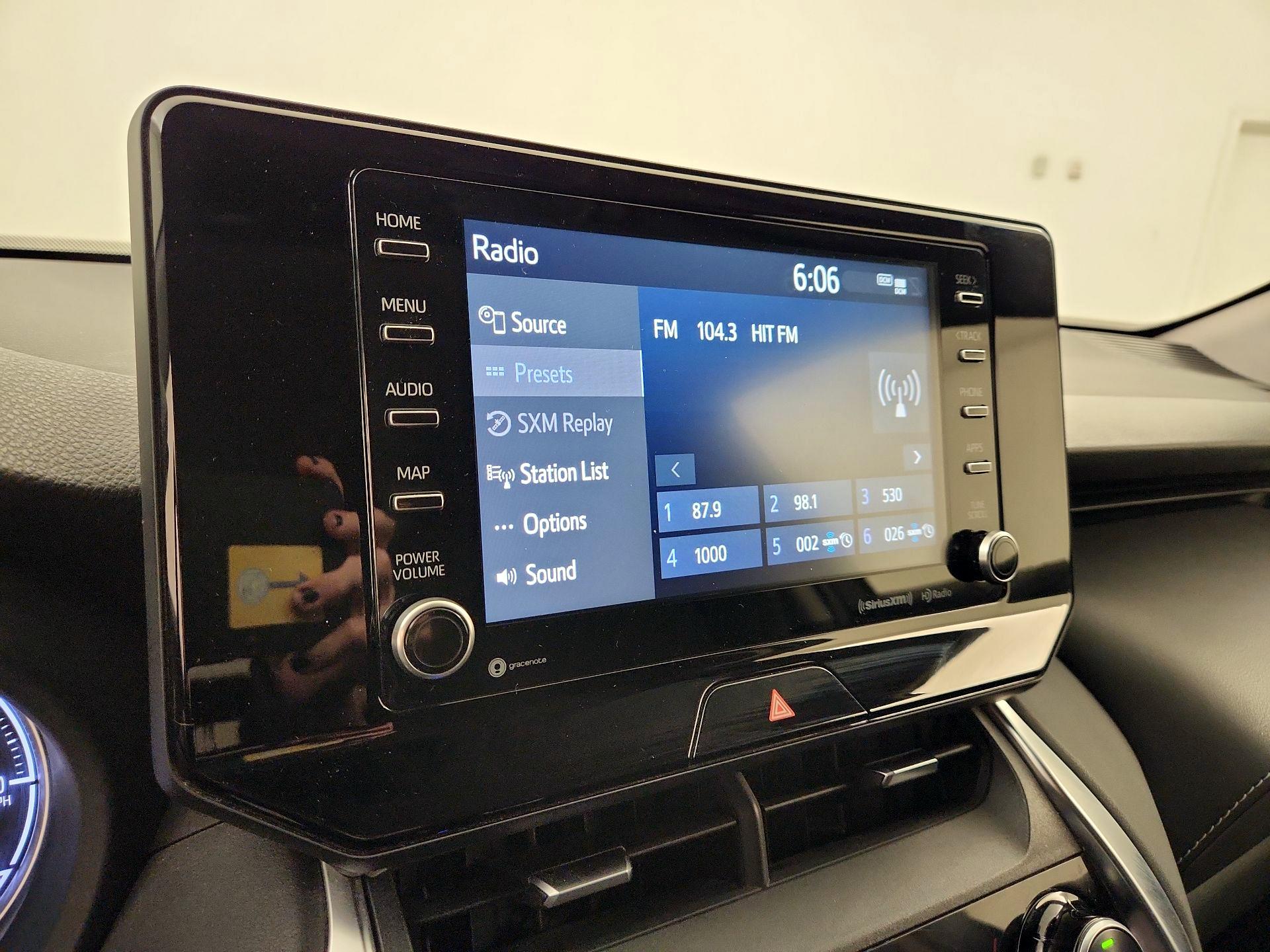 Thumbnail: 2021 Toyota Venza - 14