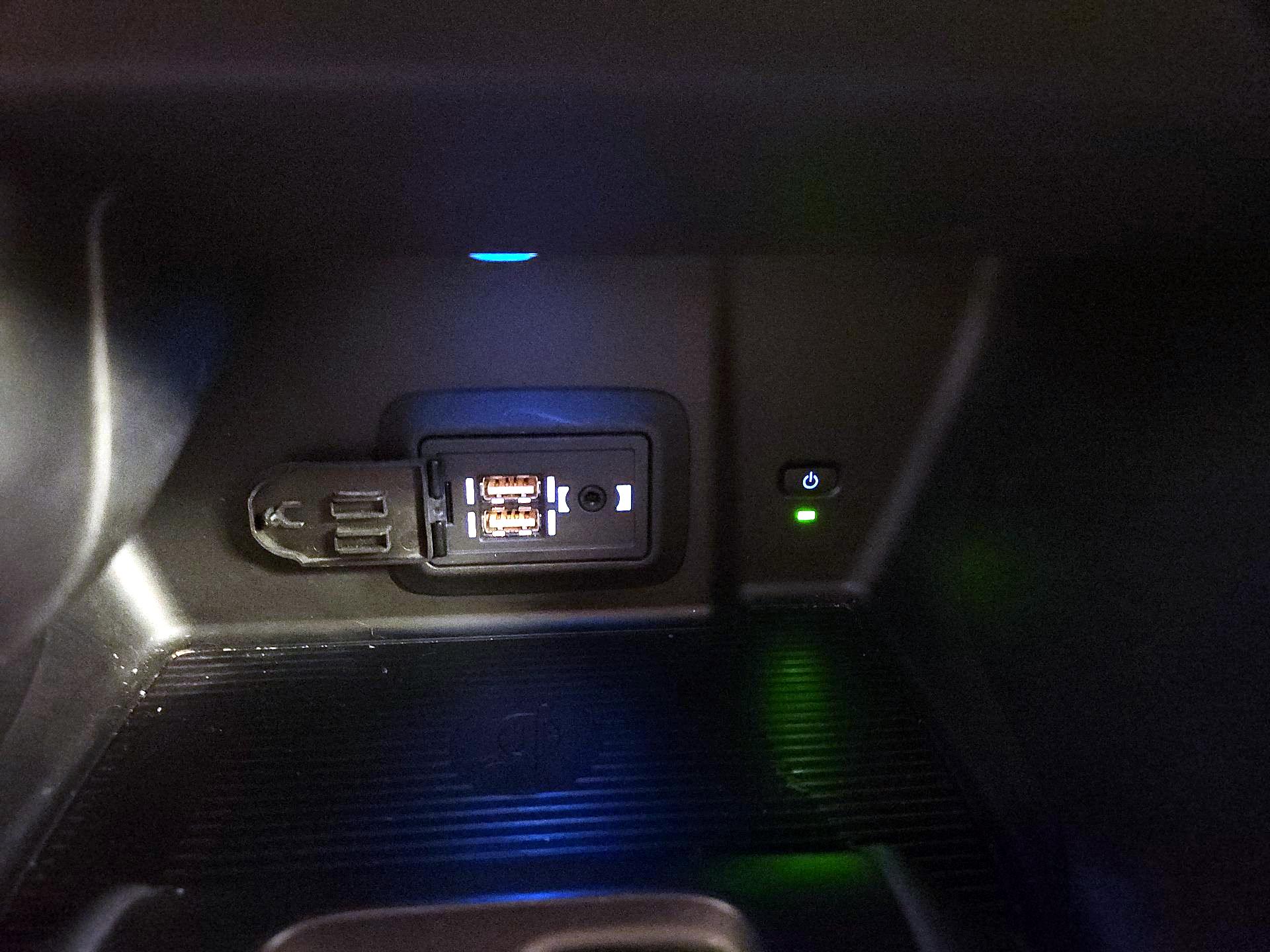 Thumbnail: 2021 Toyota Venza - 17