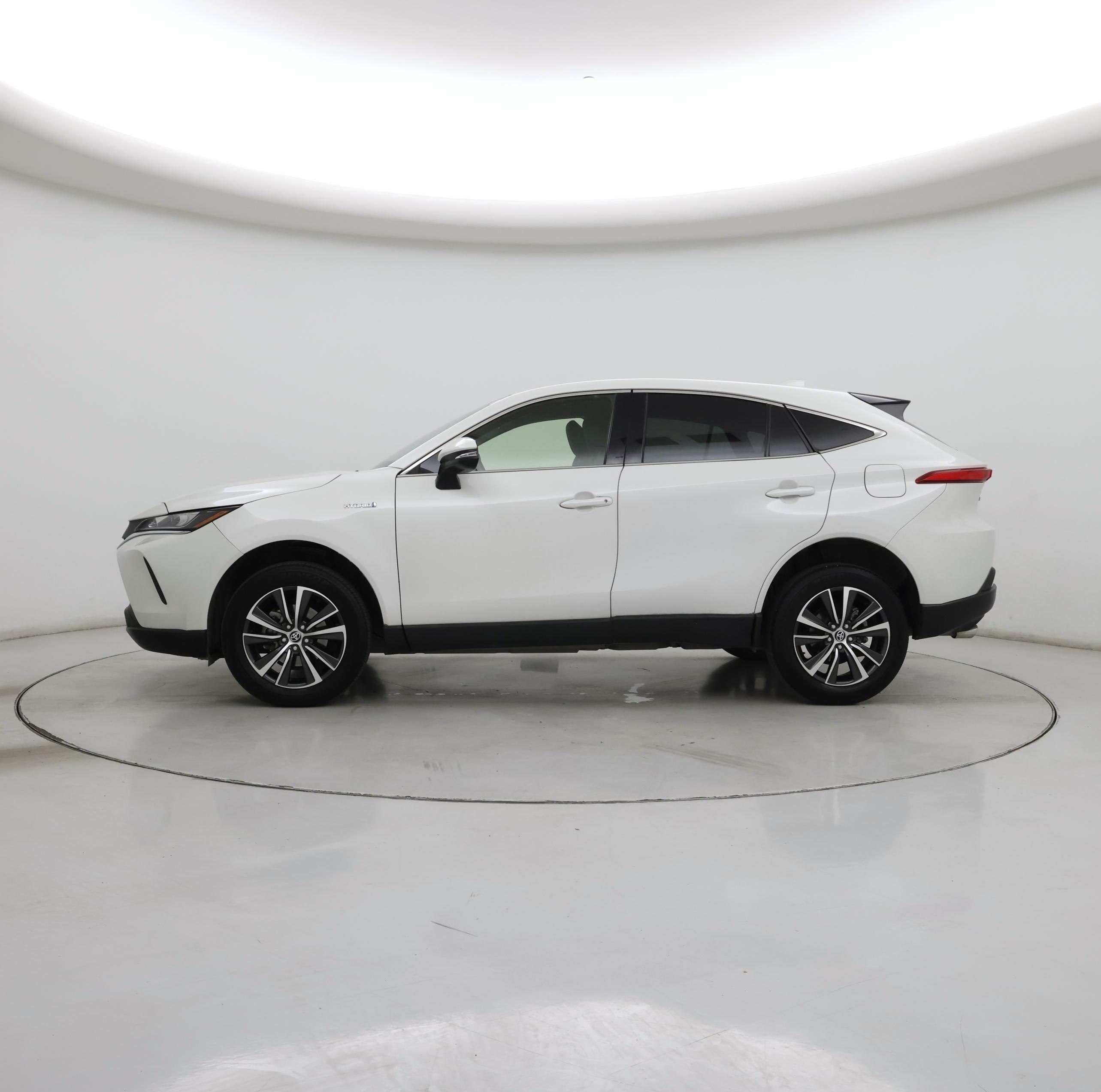 Thumbnail: 2021 Toyota Venza - 3