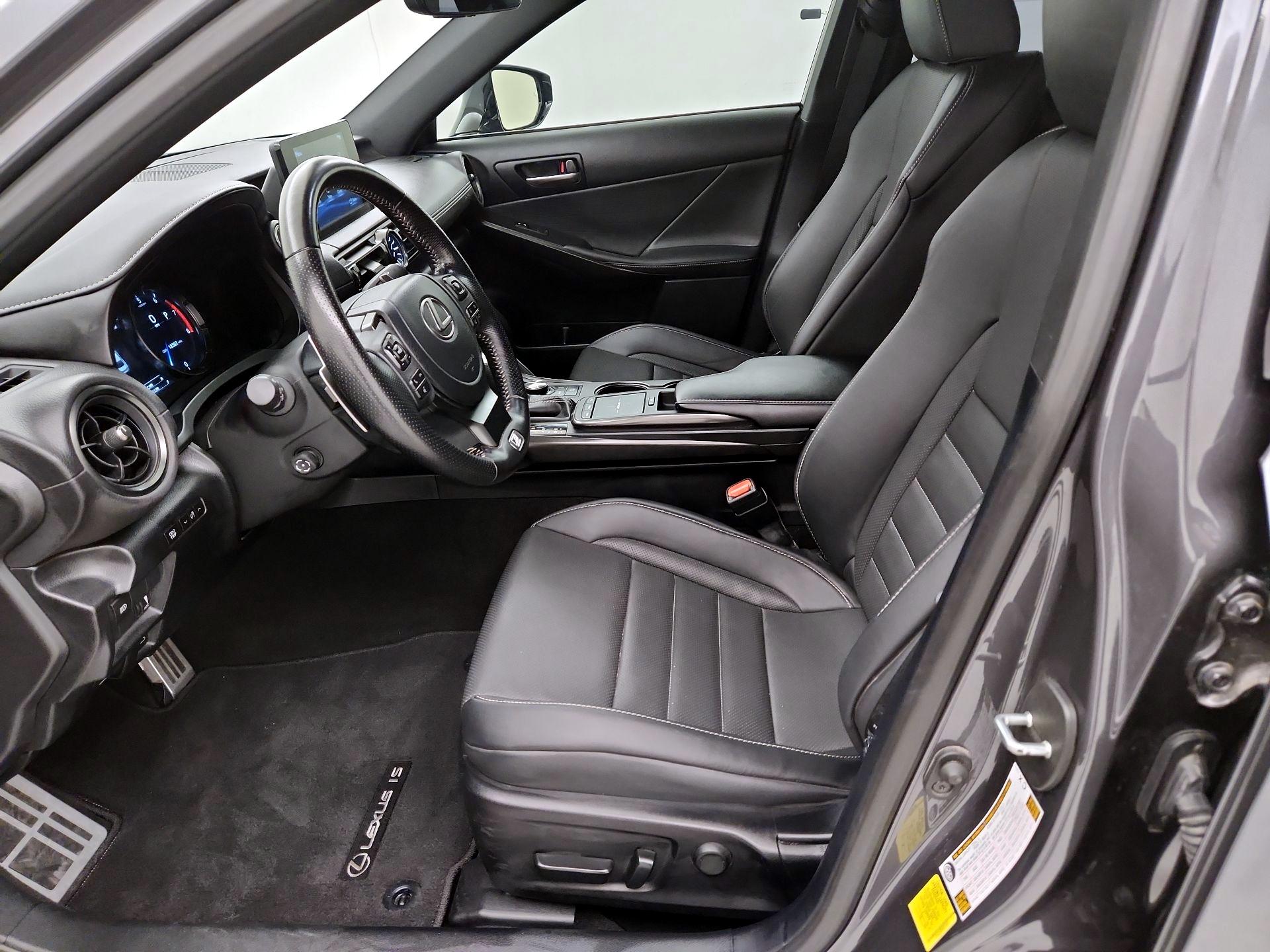 Thumbnail: 2024 Lexus IS - 11