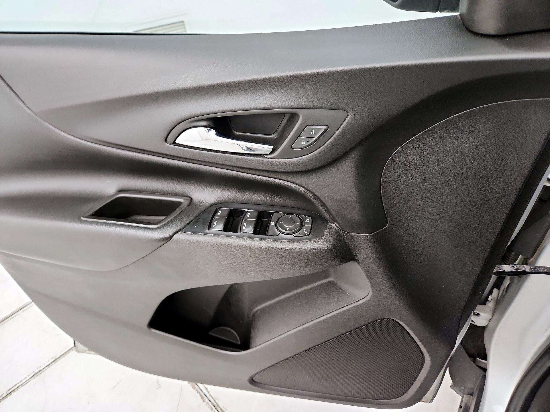 Thumbnail: 2018 Chevrolet Equinox - 12