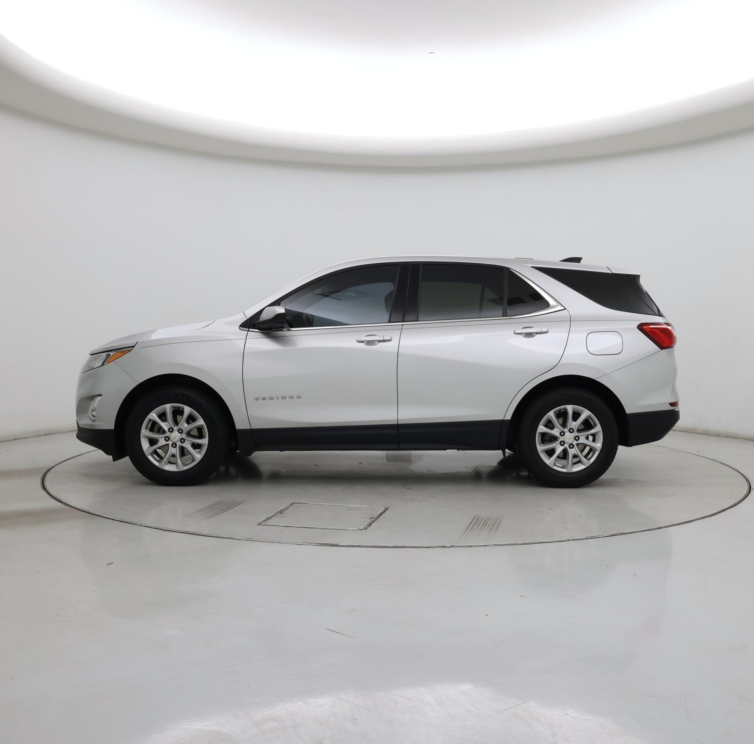 Thumbnail: 2018 Chevrolet Equinox - 3