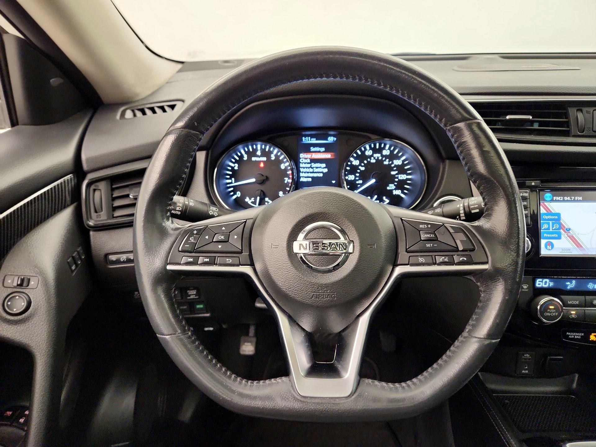 Thumbnail: 2017 Nissan Rogue - 10