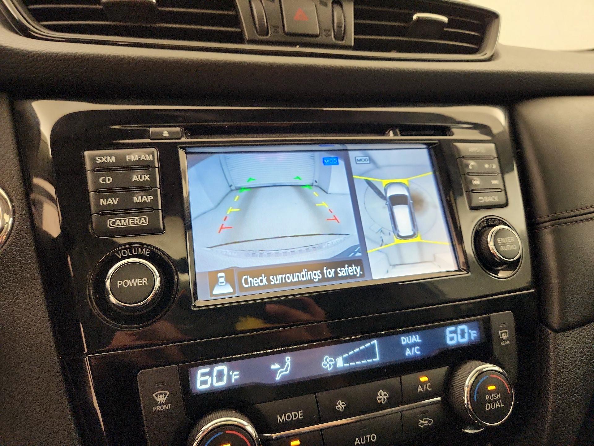 Thumbnail: 2017 Nissan Rogue - 15