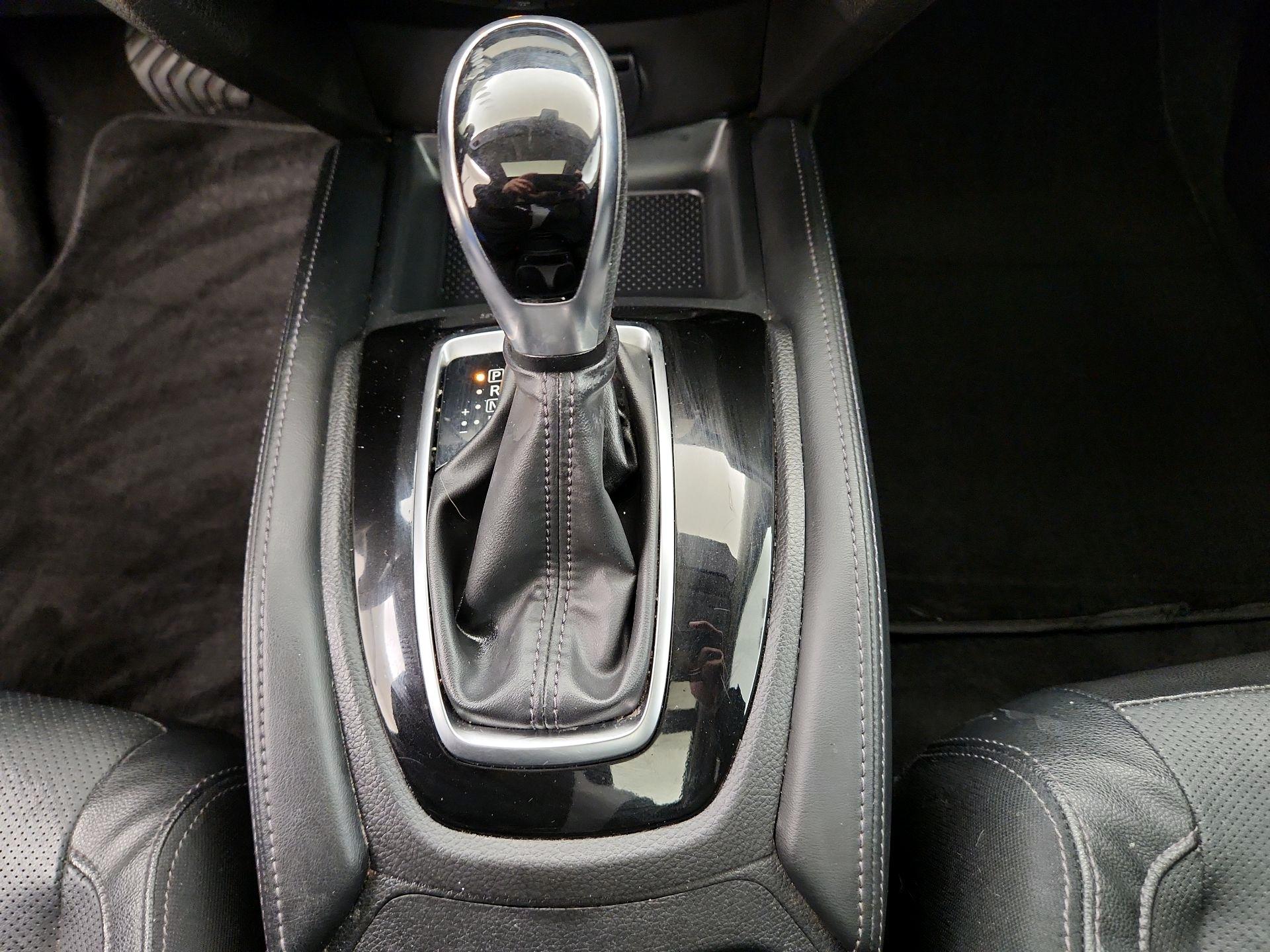 Thumbnail: 2017 Nissan Rogue - 18