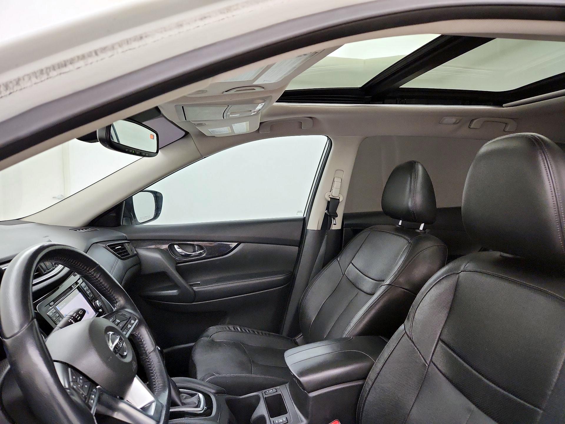 Thumbnail: 2017 Nissan Rogue - 20