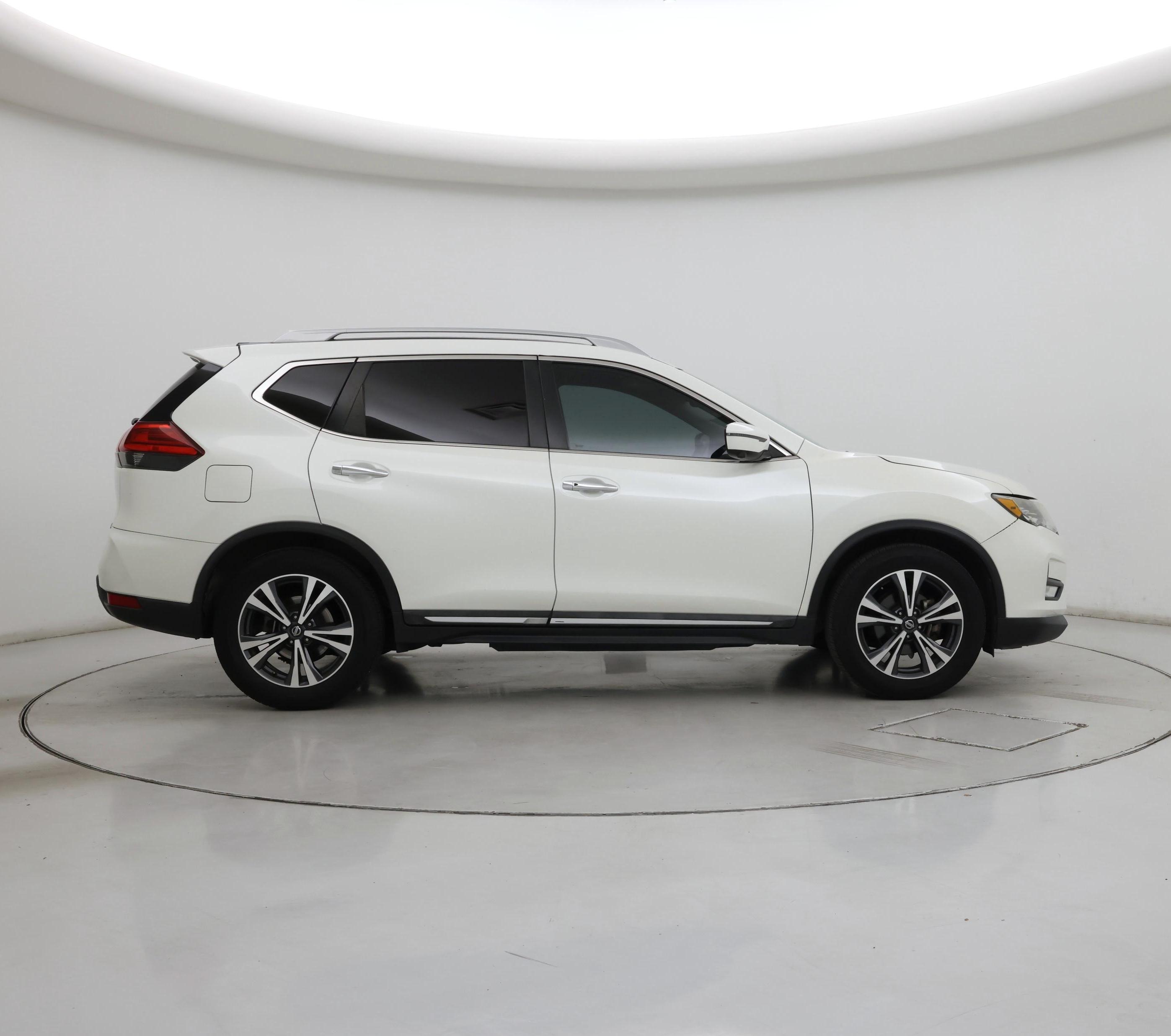 Thumbnail: 2017 Nissan Rogue - 7