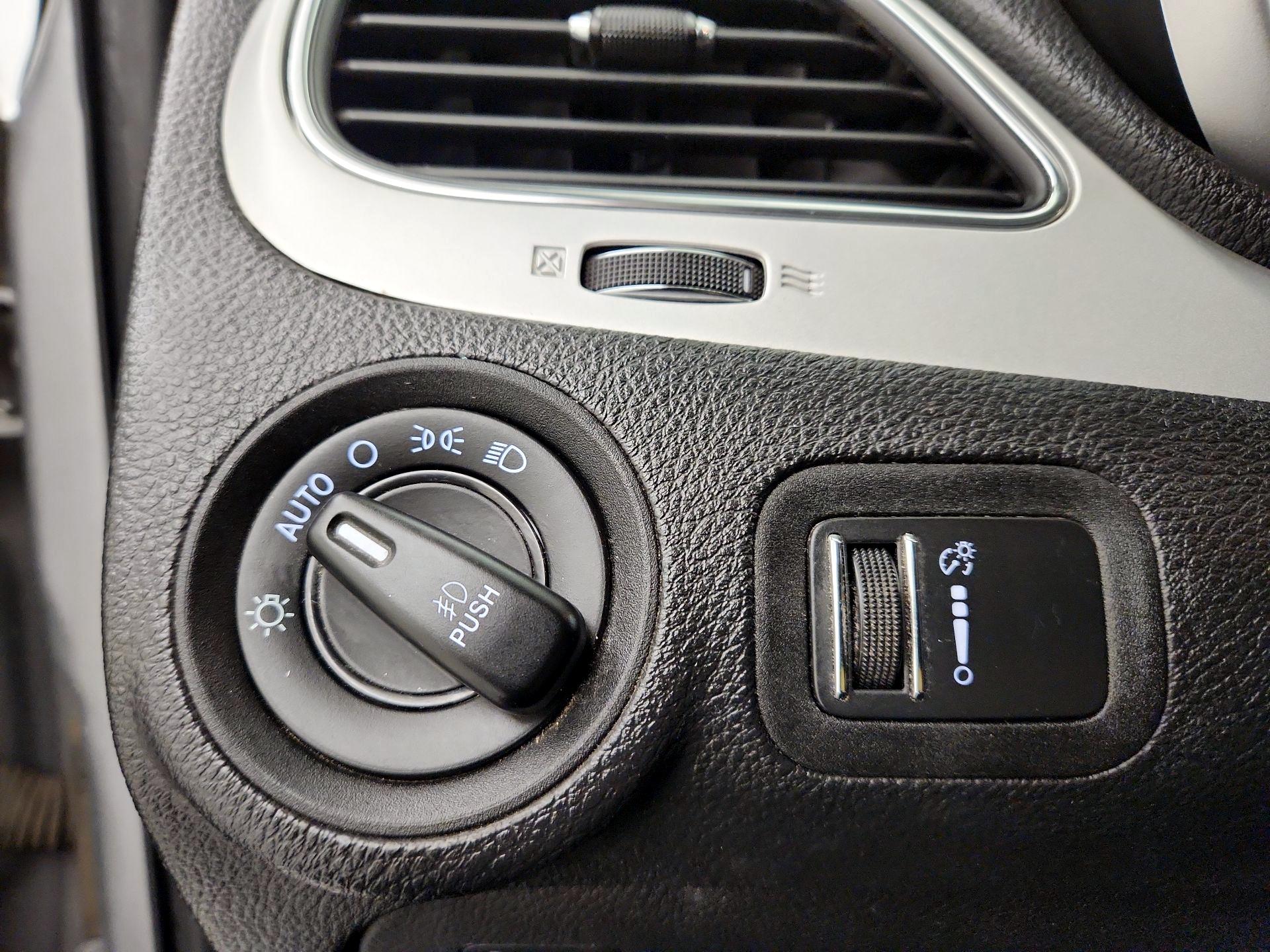 Thumbnail: 2019 Dodge Journey - 13