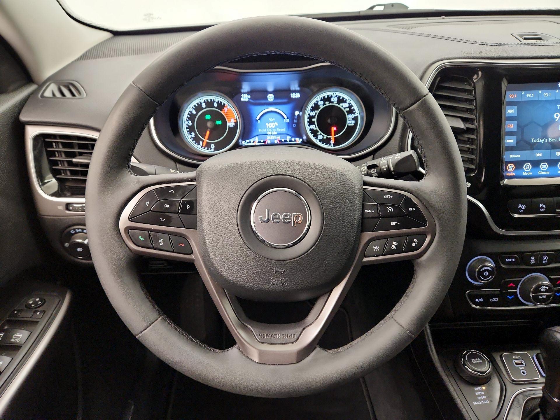 Thumbnail: 2021 Jeep Cherokee - 10