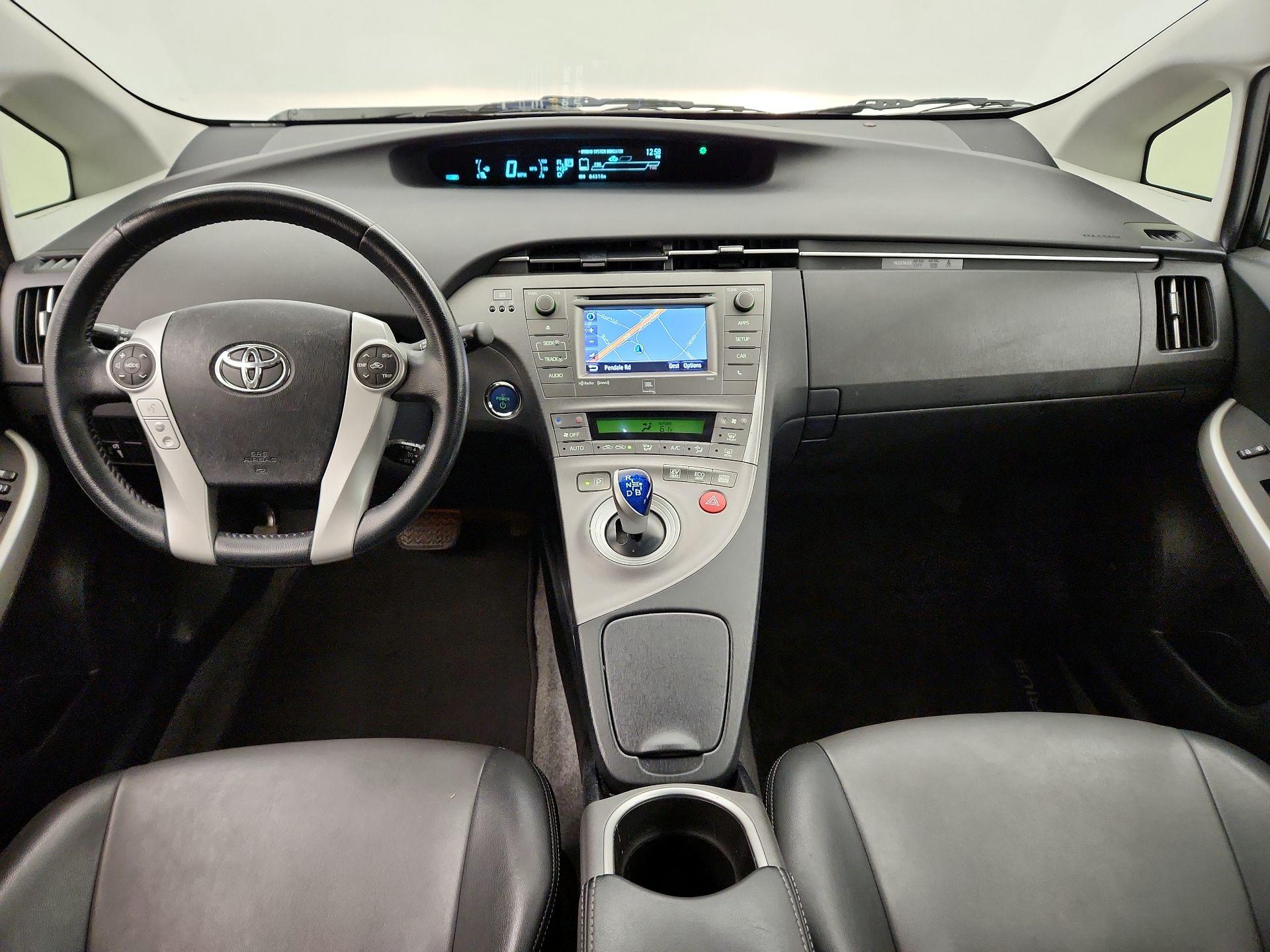 Thumbnail: 2014 Toyota Prius - 9