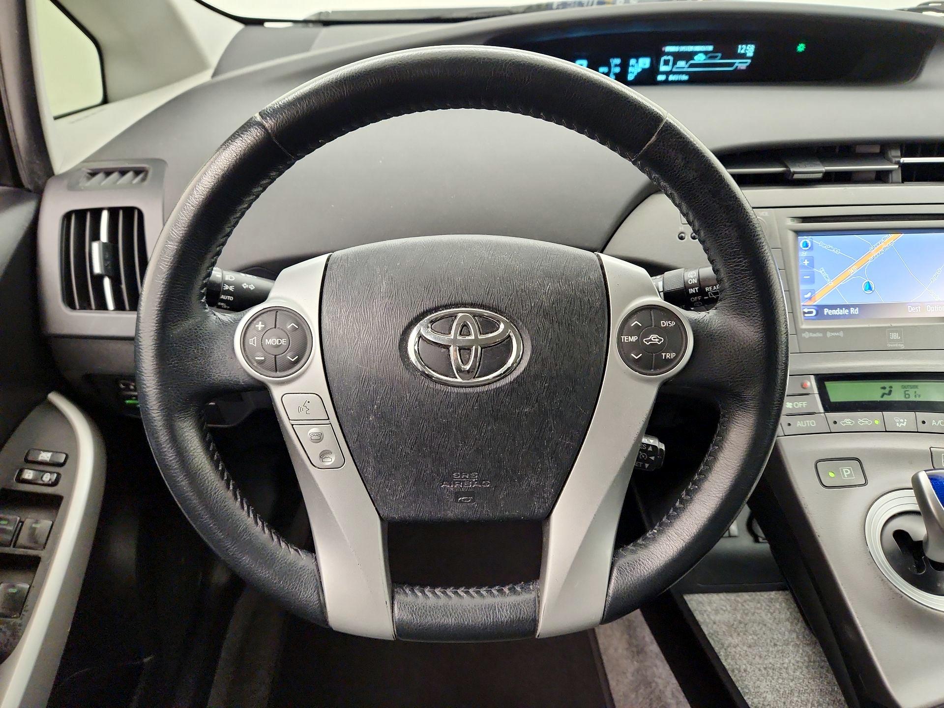 Thumbnail: 2014 Toyota Prius - 10