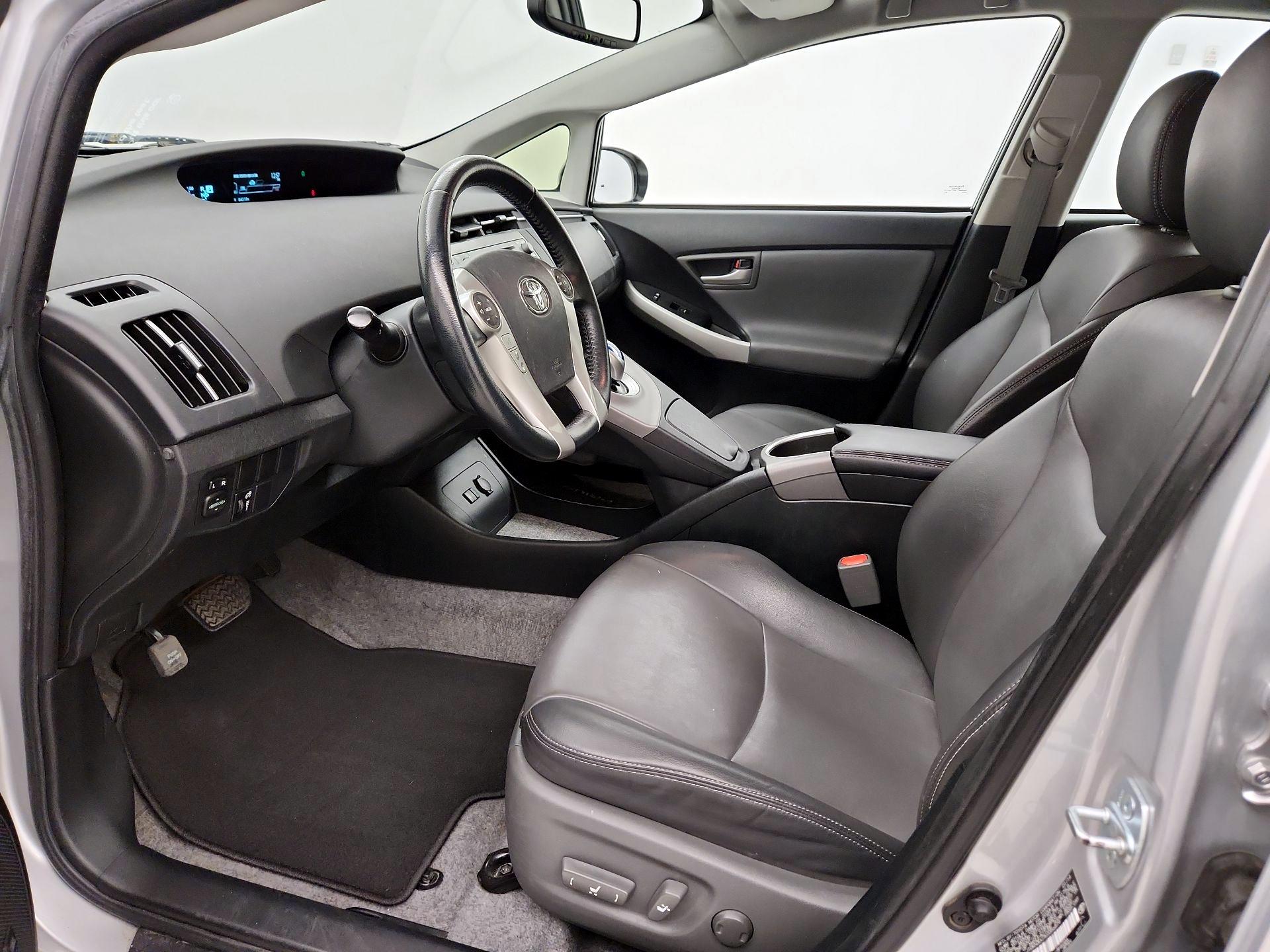 Thumbnail: 2014 Toyota Prius - 11