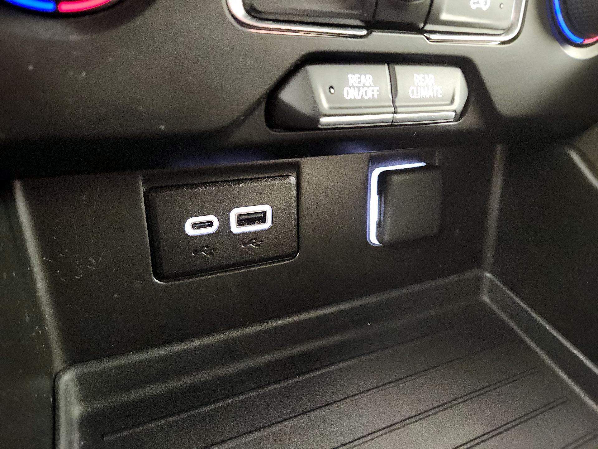 Thumbnail: 2024 Chevrolet Tahoe - 18