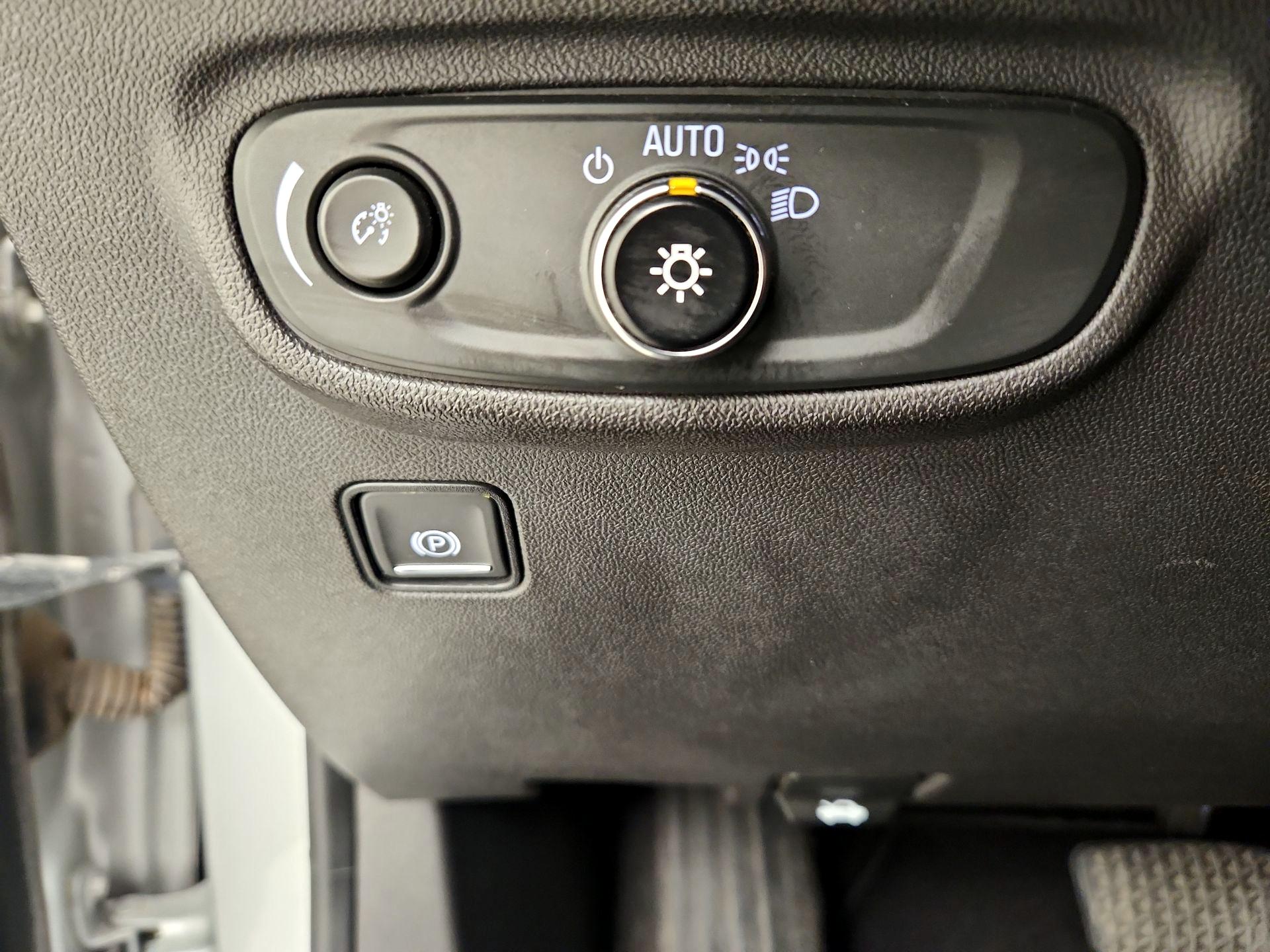 Thumbnail: 2020 GMC Terrain - 13