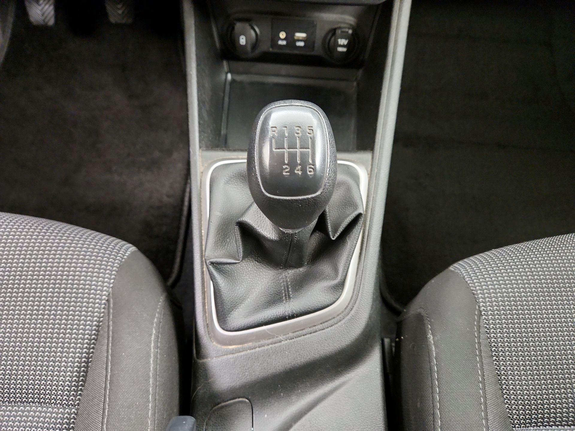 Thumbnail: 2019 Hyundai Accent - 16