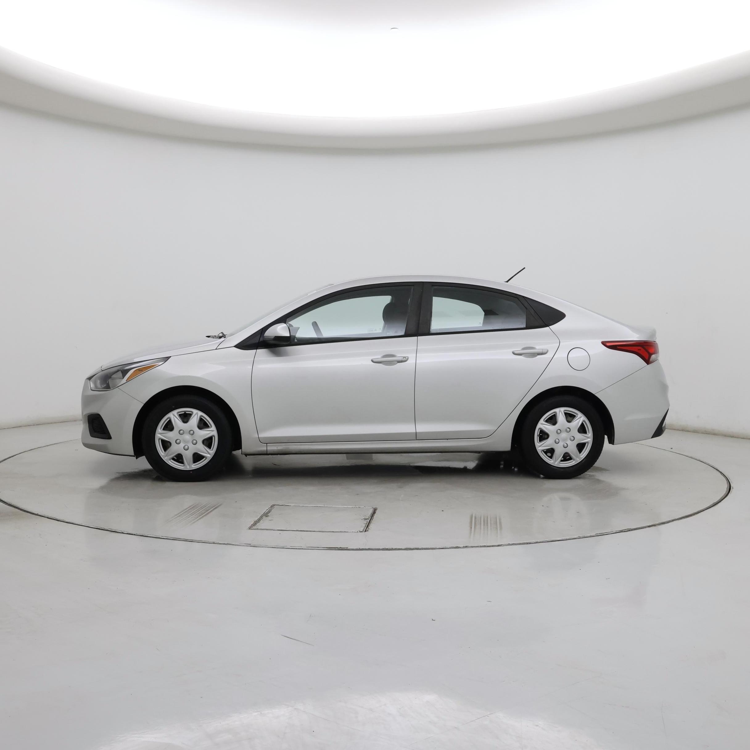 Thumbnail: 2019 Hyundai Accent - 3