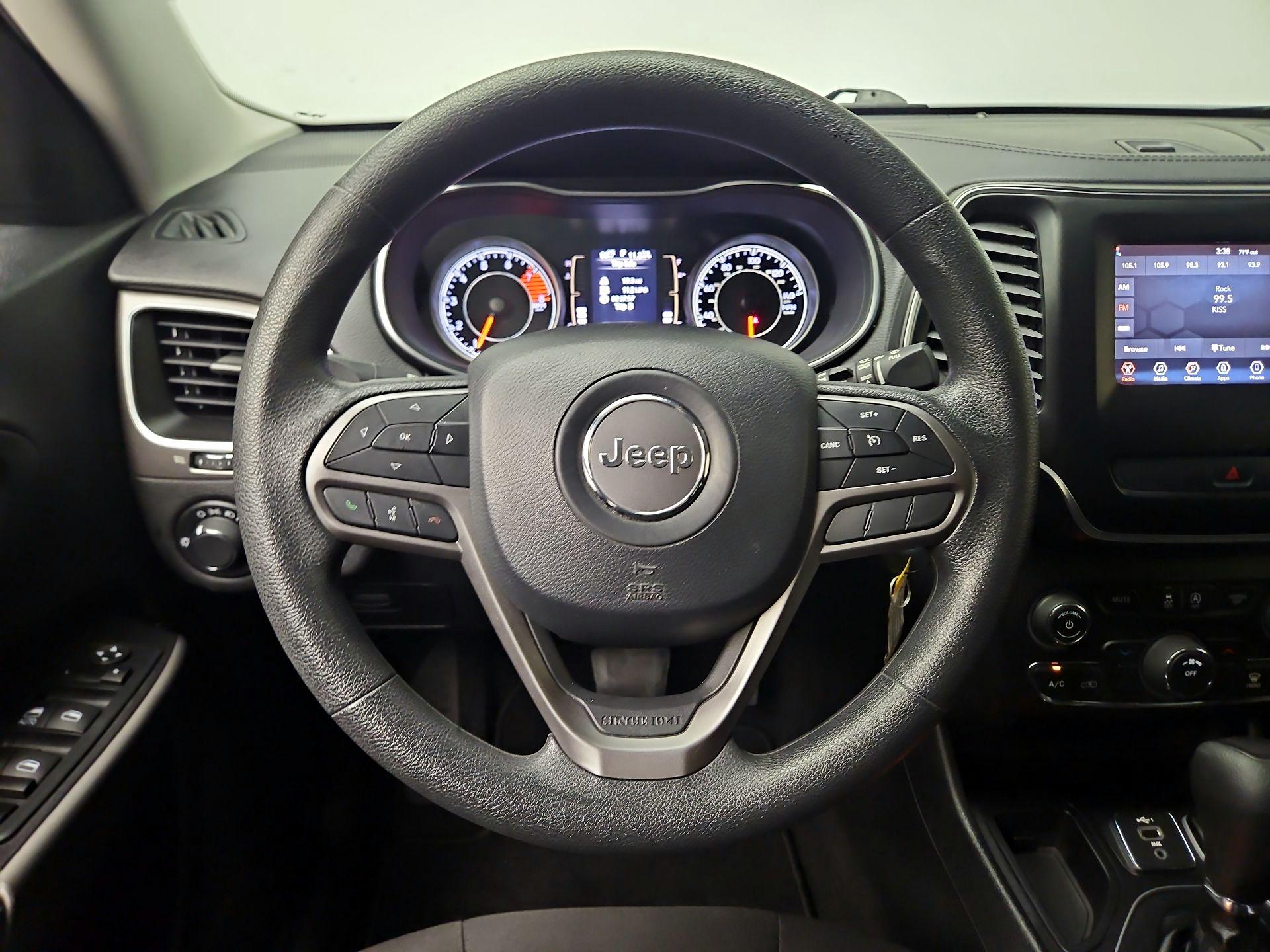 Thumbnail: 2020 Jeep Cherokee - 10