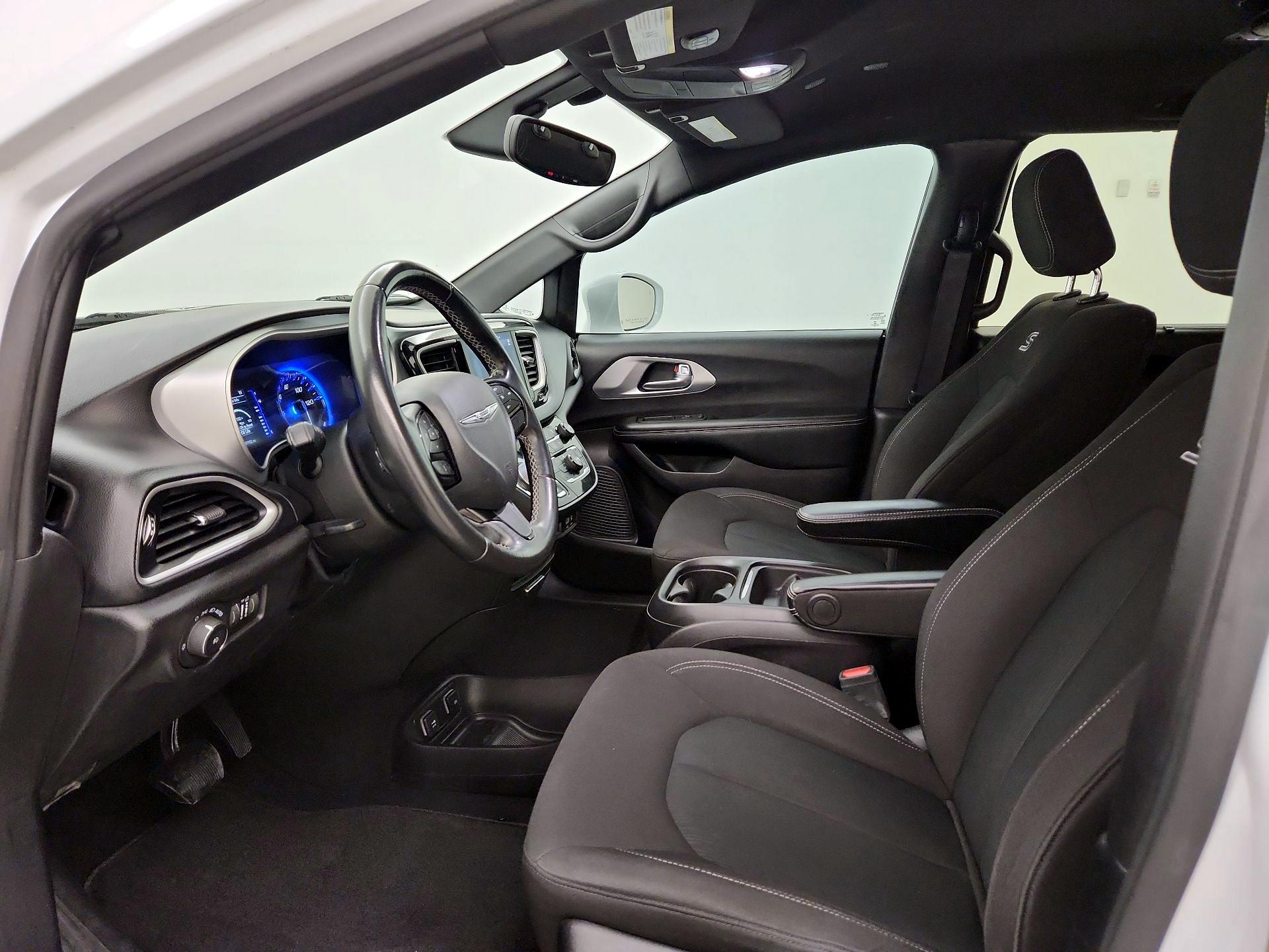 Thumbnail: 2020 Chrysler Pacifica - 11