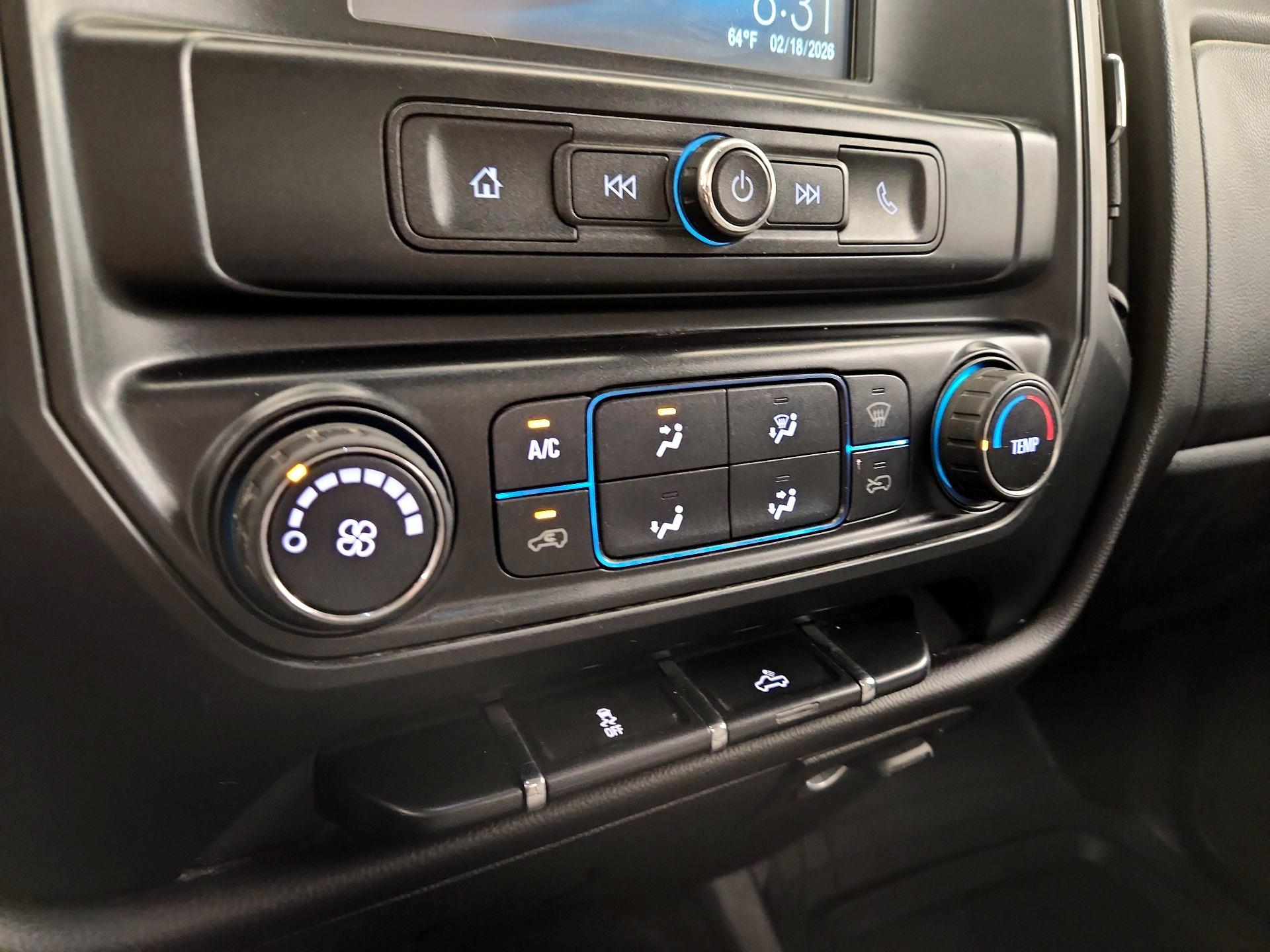 Thumbnail: 2018 Chevrolet Silverado 1500 - 16
