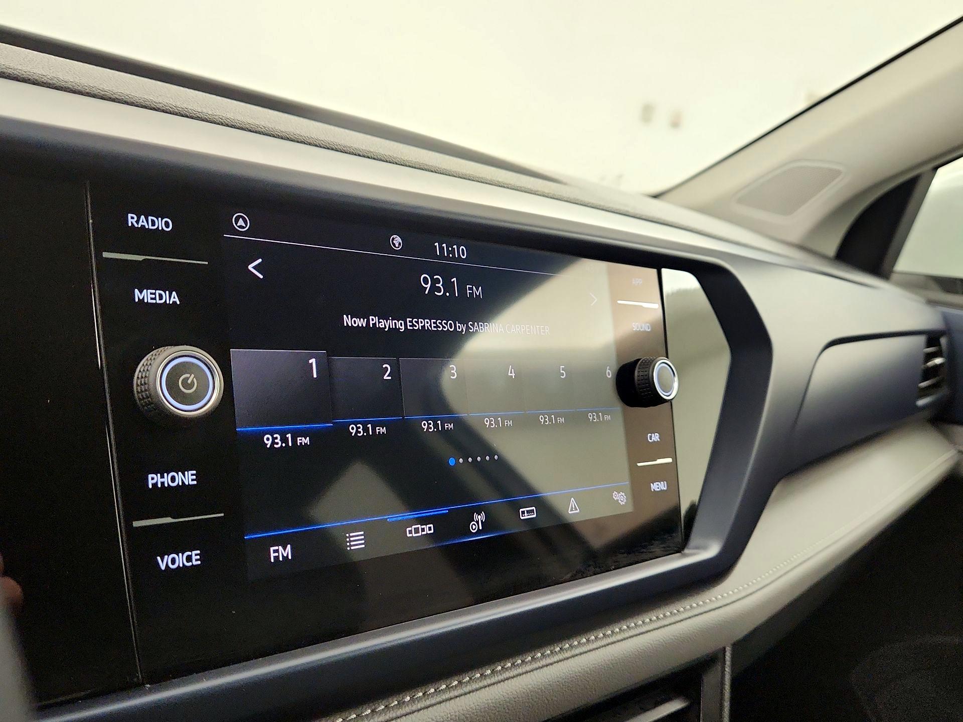 Thumbnail: 2024 Volkswagen Taos - 15