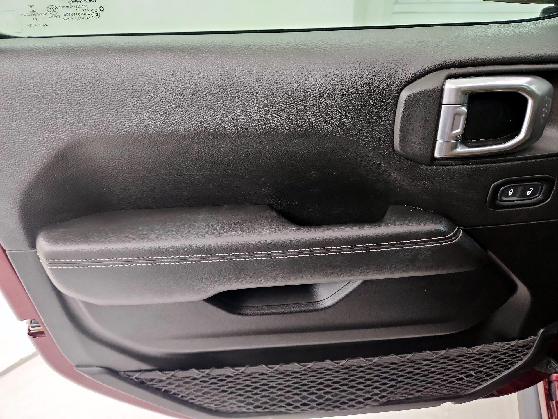 Thumbnail: 2021 Jeep Gladiator - 12