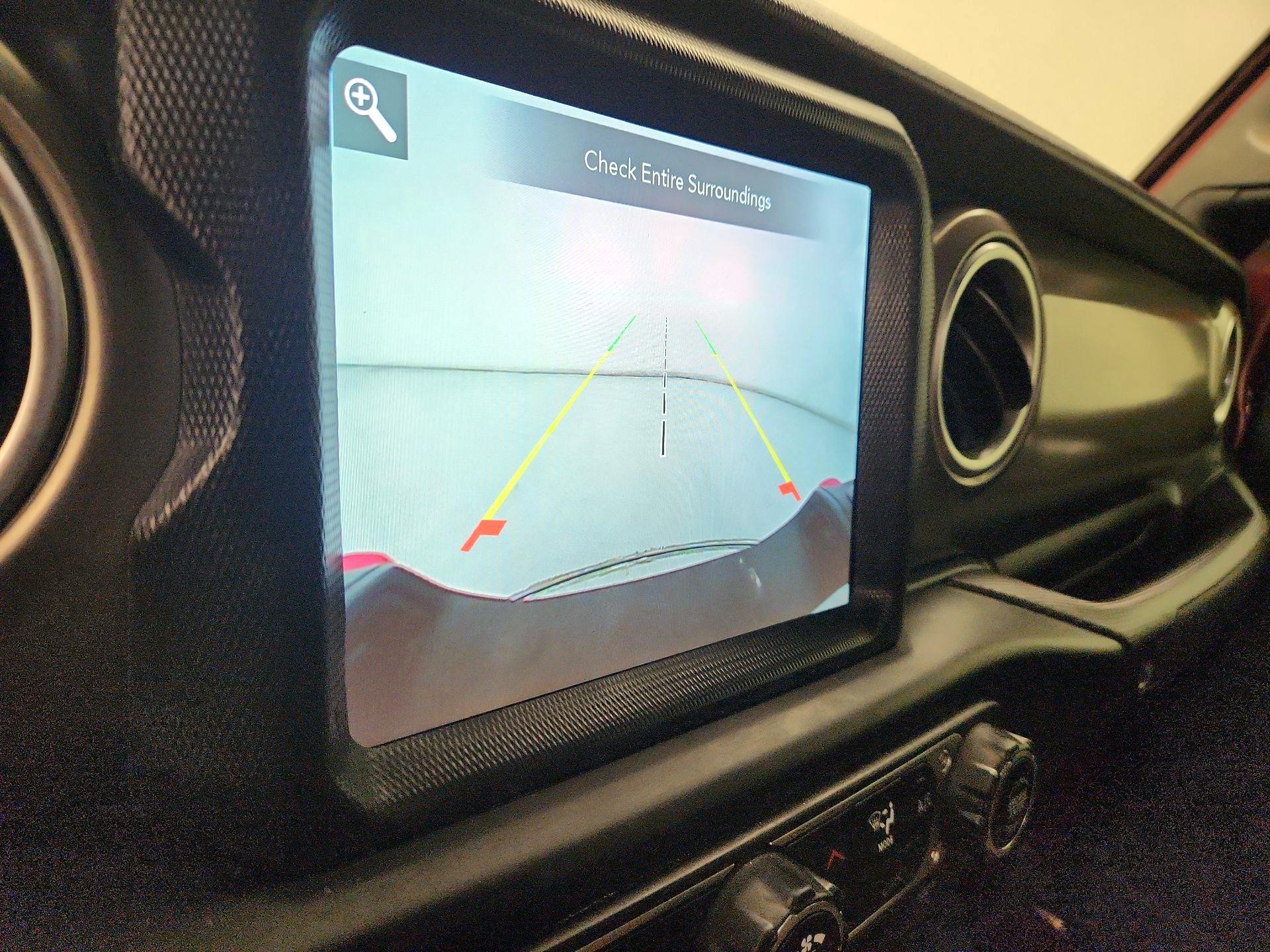 Thumbnail: 2021 Jeep Gladiator - 15