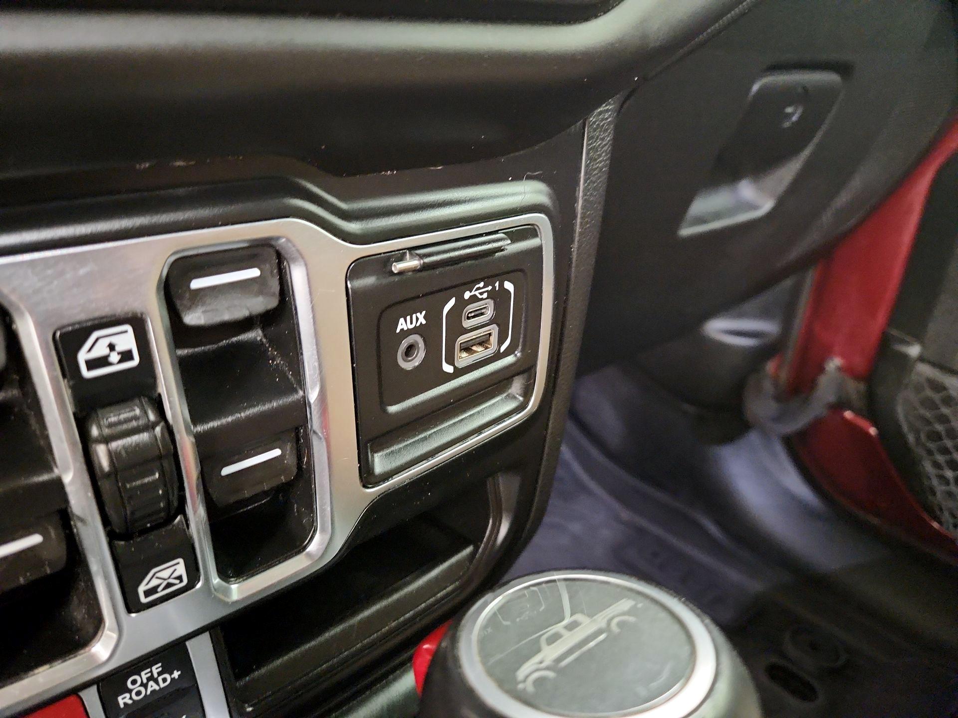 Thumbnail: 2021 Jeep Gladiator - 19