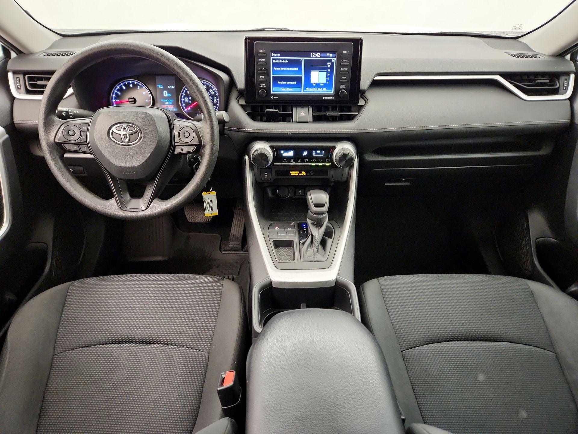 Thumbnail: 2022 Toyota RAV4 - 9