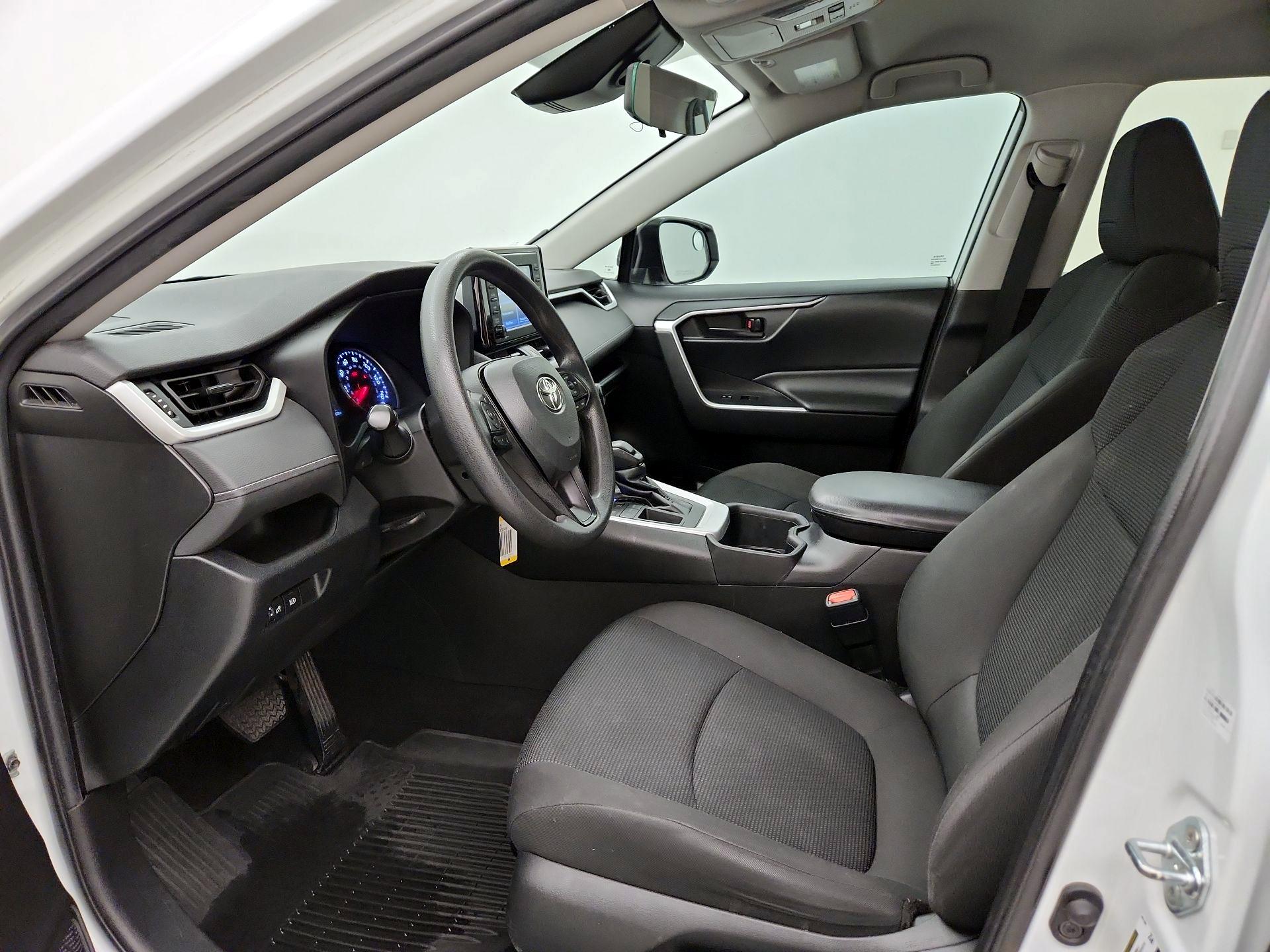 Thumbnail: 2022 Toyota RAV4 - 11