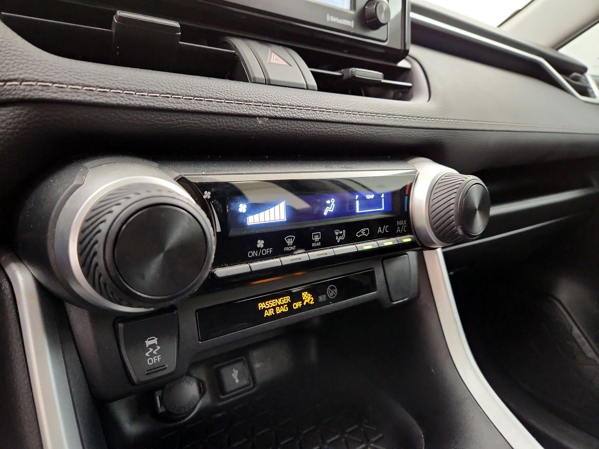 Thumbnail: 2022 Toyota RAV4 - 15