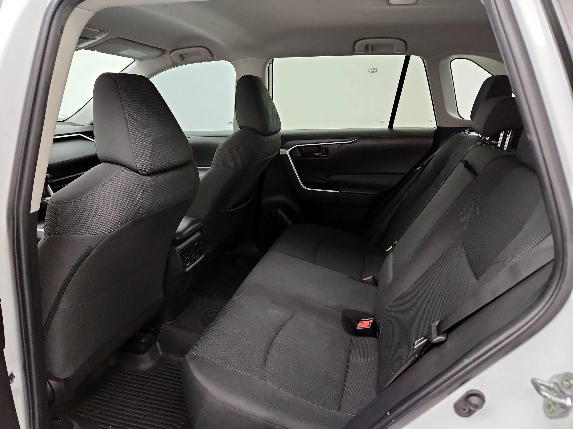 Thumbnail: 2022 Toyota RAV4 - 18