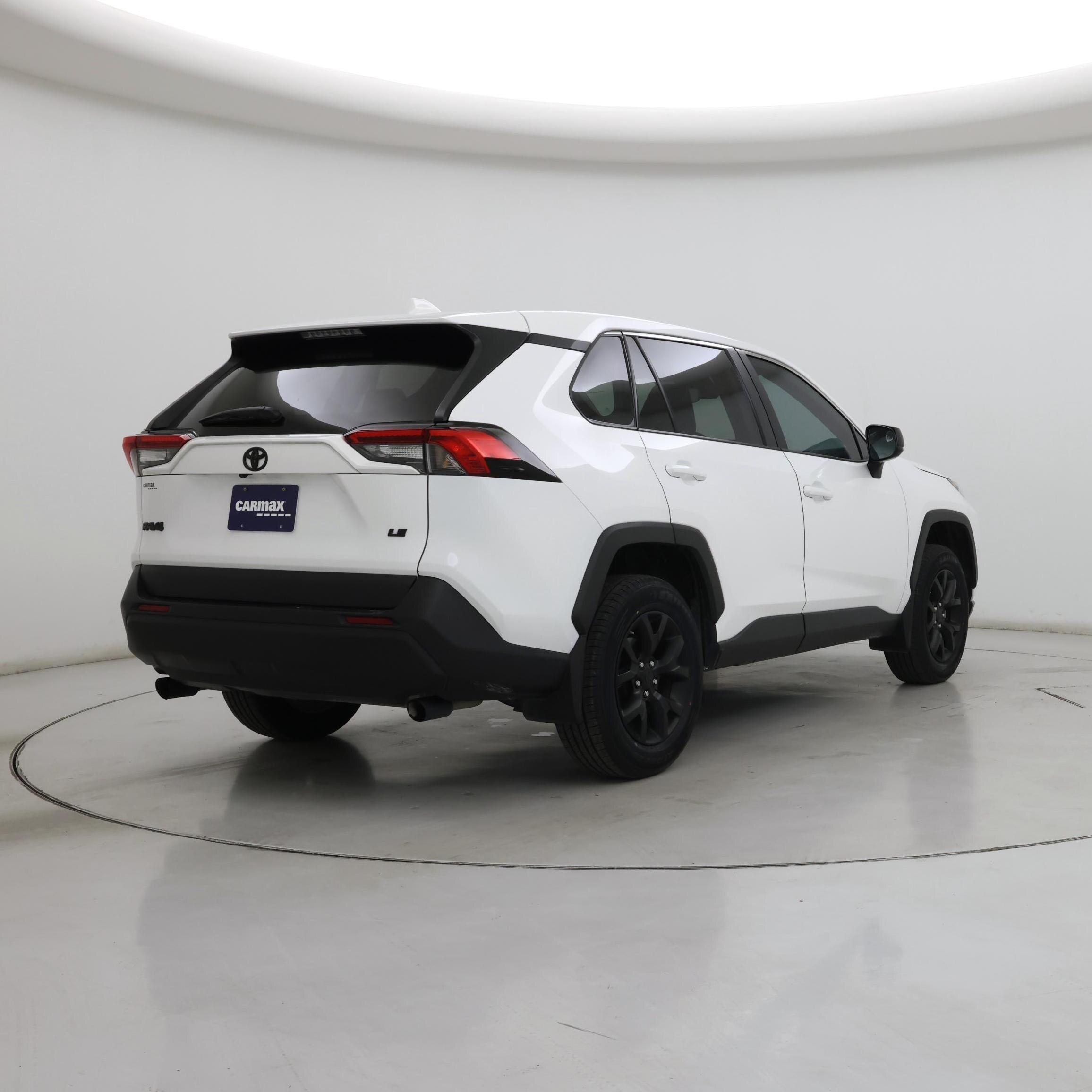 Thumbnail: 2022 Toyota RAV4 - 8