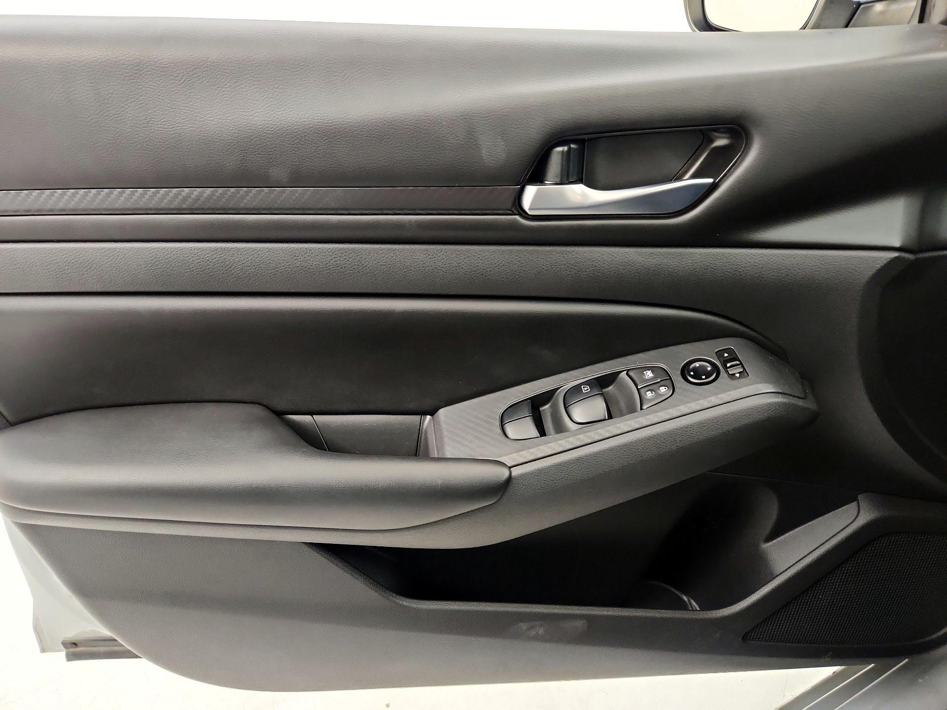 Thumbnail: 2021 Nissan Altima - 12