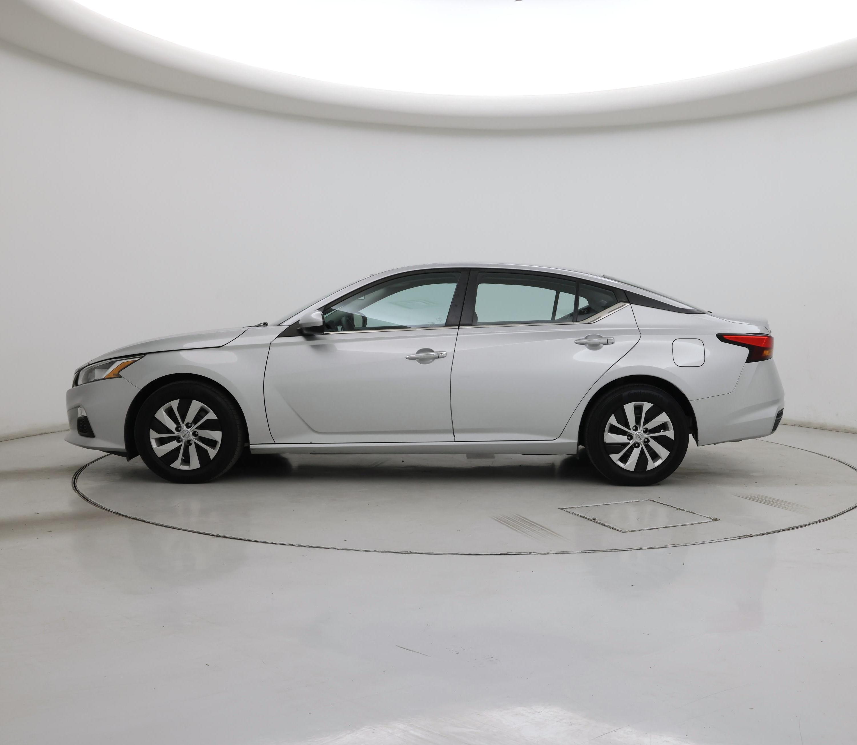 Thumbnail: 2021 Nissan Altima - 3