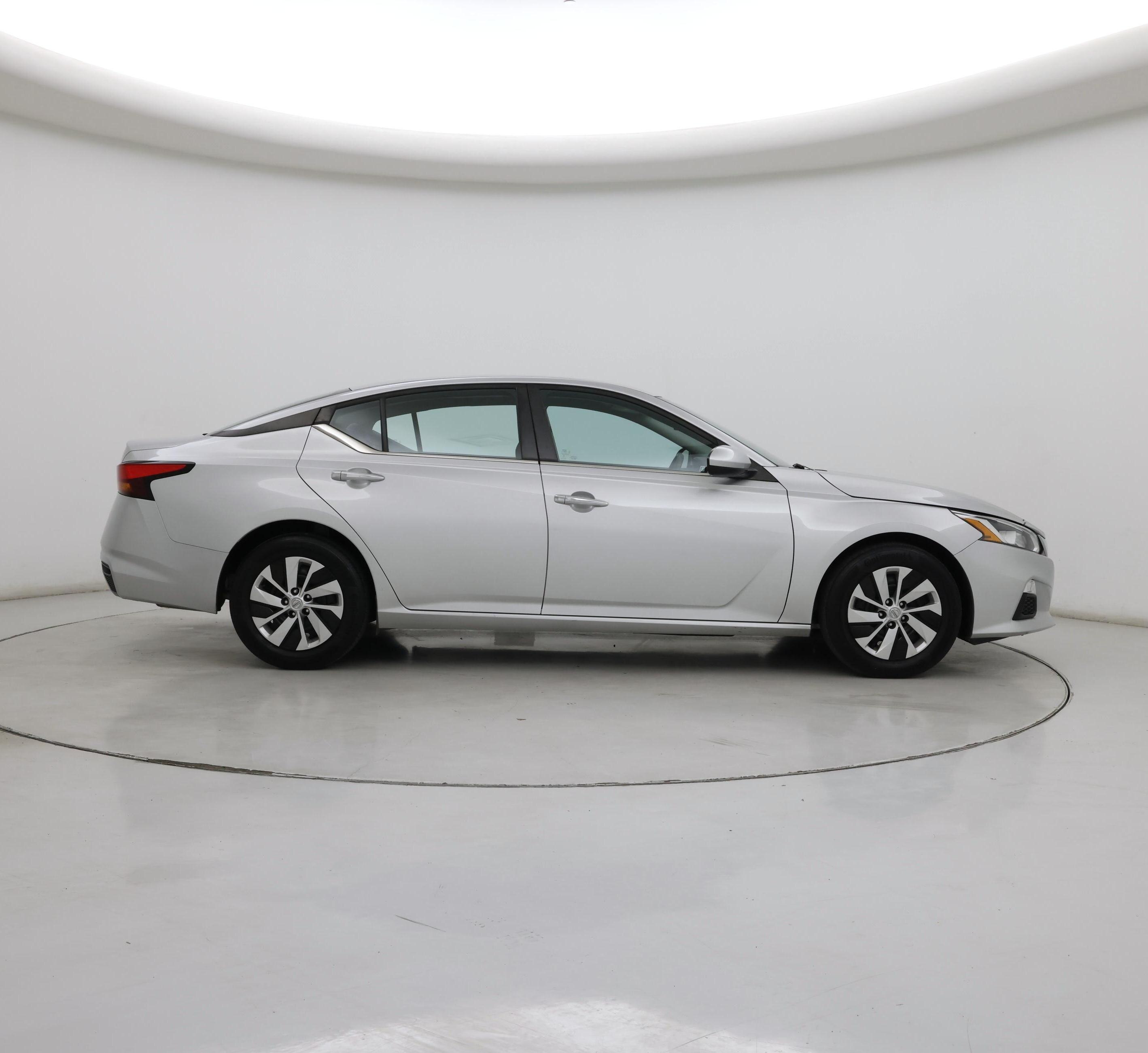 Thumbnail: 2021 Nissan Altima - 7