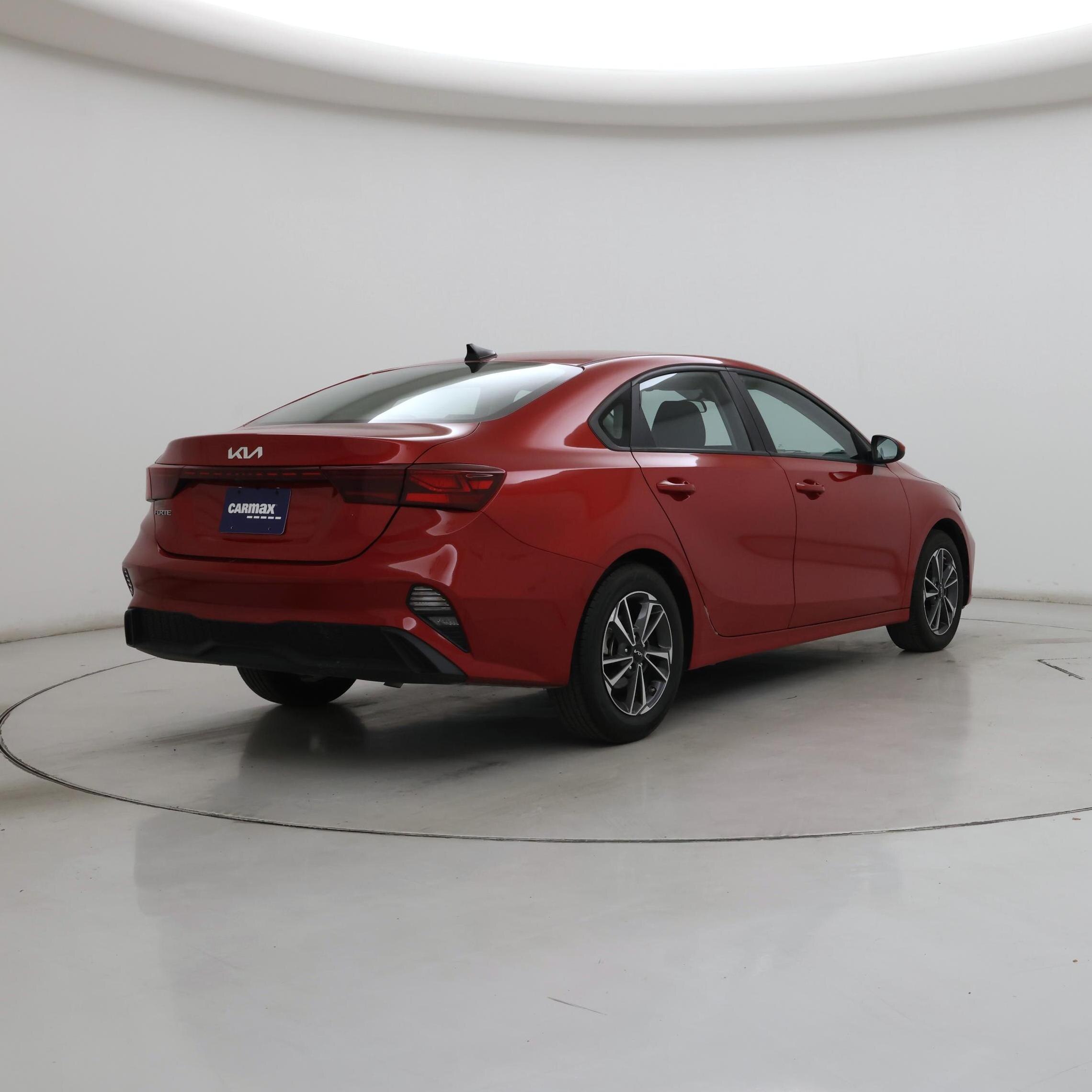 Thumbnail: 2023 Kia Forte - 8