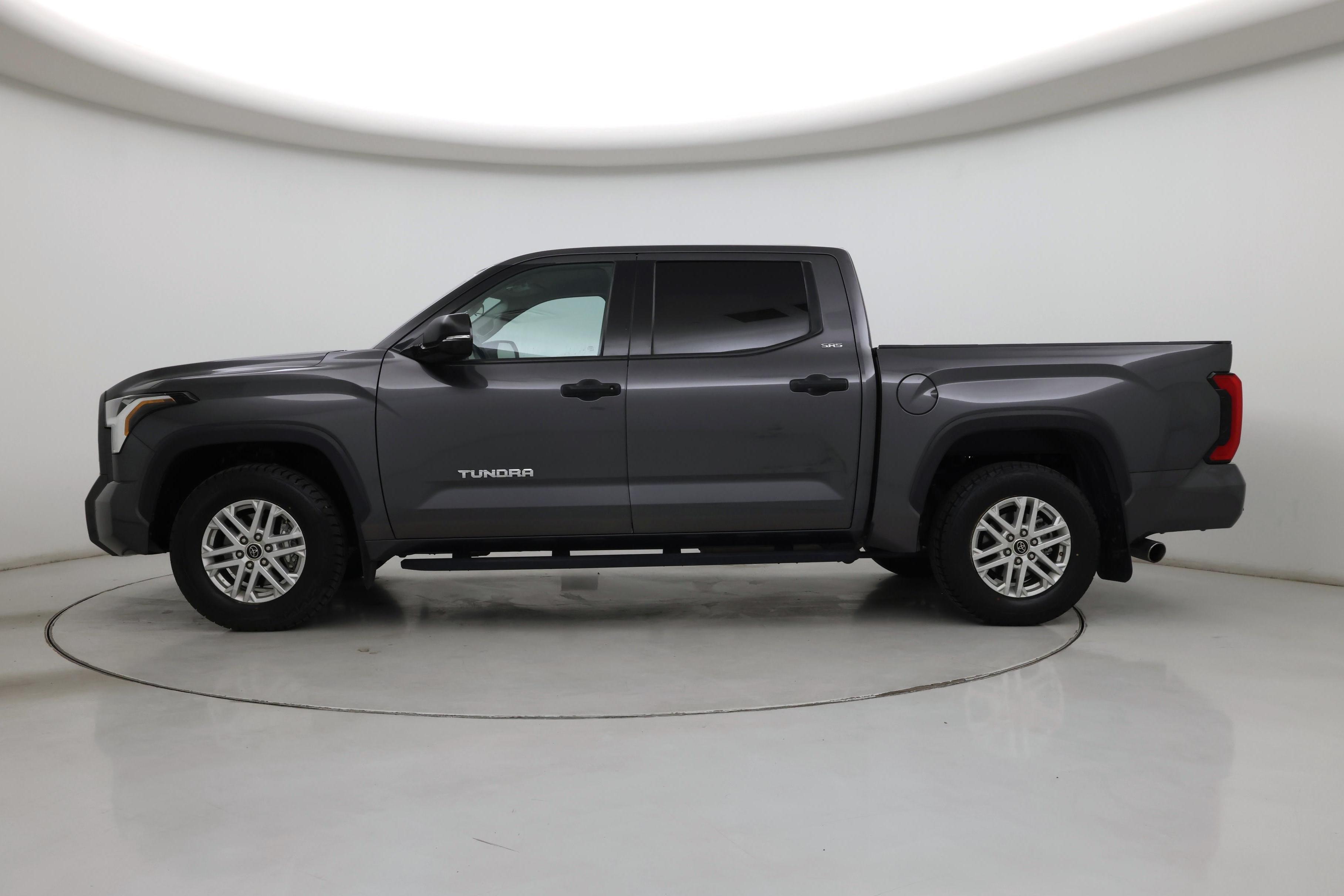 Thumbnail: 2022 Toyota Tundra - 3