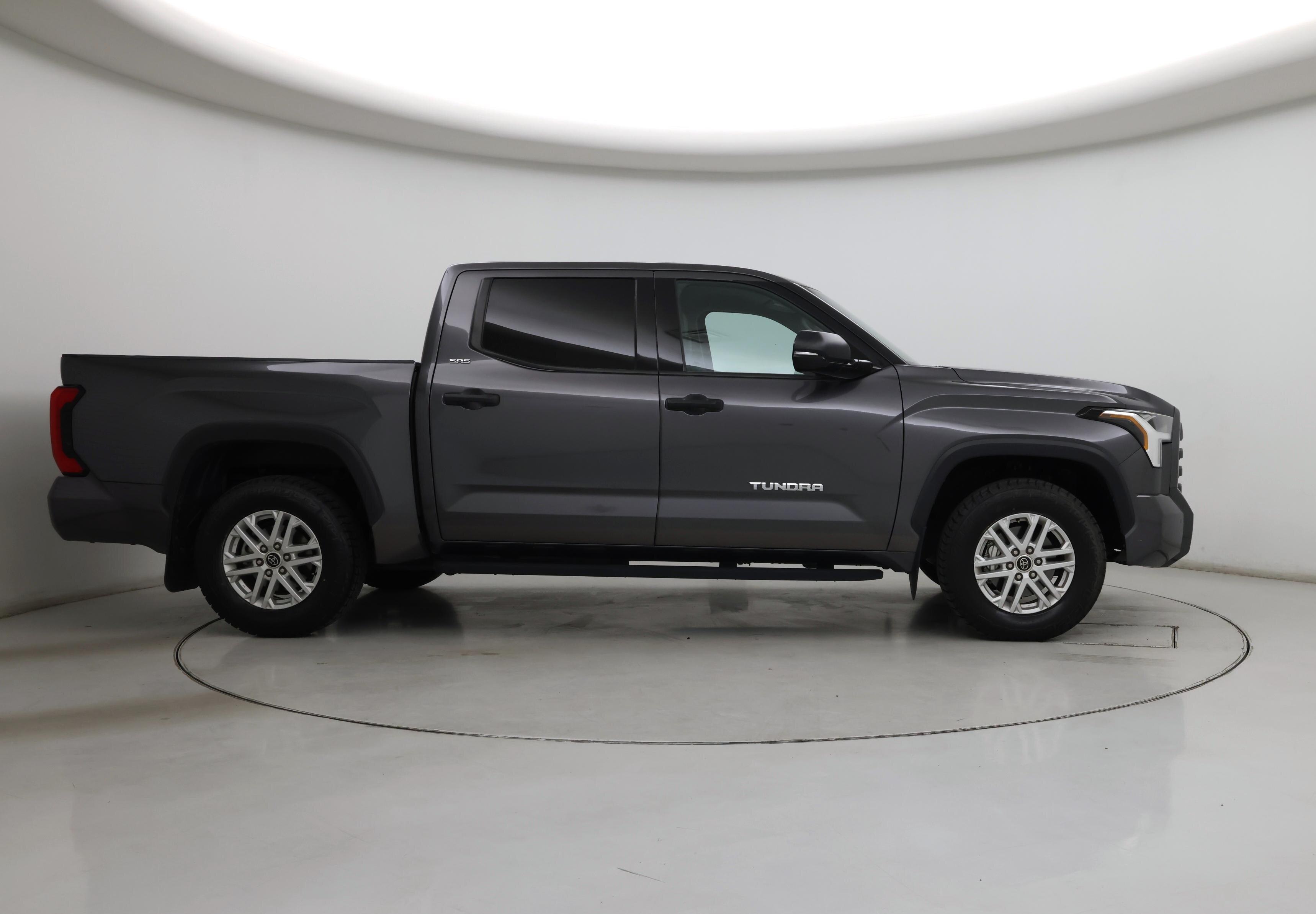 Thumbnail: 2022 Toyota Tundra - 7