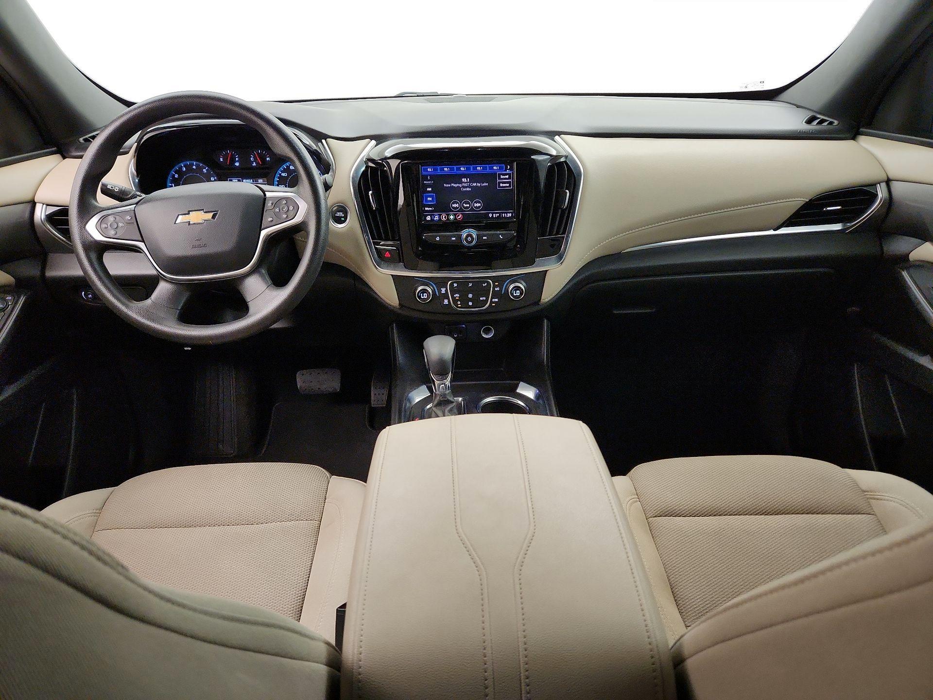 Thumbnail: 2023 Chevrolet Traverse - 9